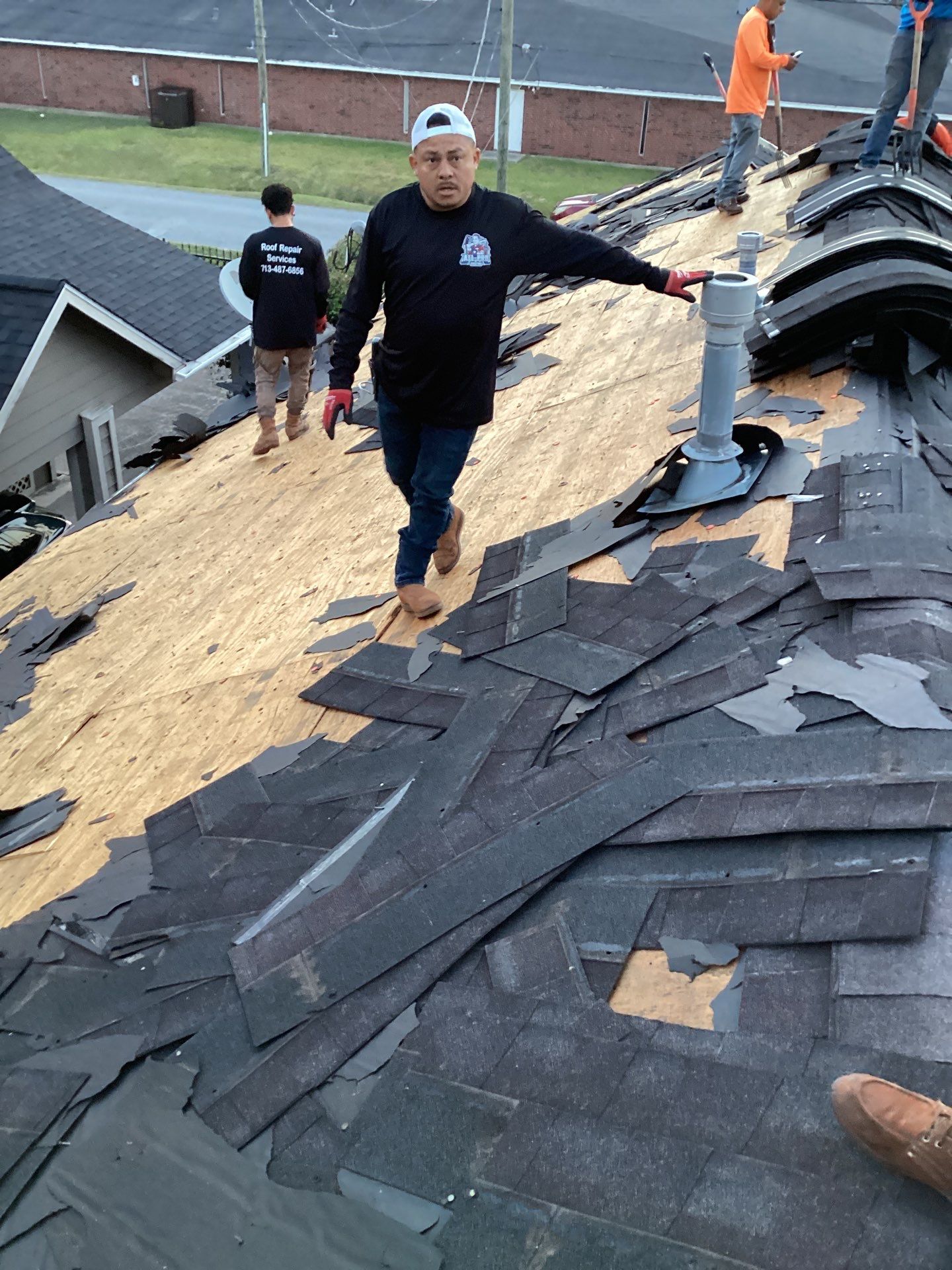 Residential Roofing Installation using Owen's Corning Duration (Lifetime) Shingles by Roof Repair Company