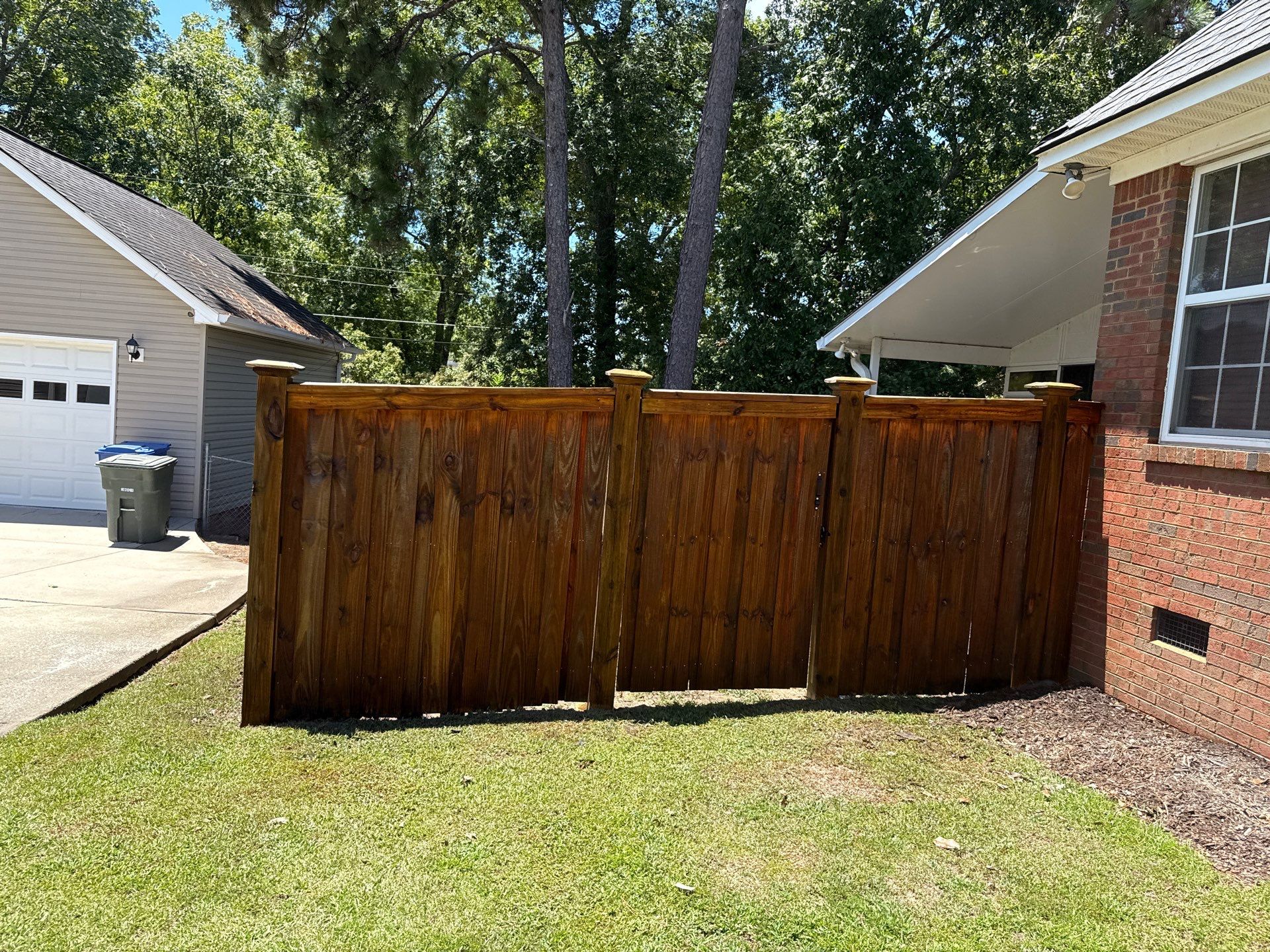 Wood Fence using Wood Sealant by DuraSeal