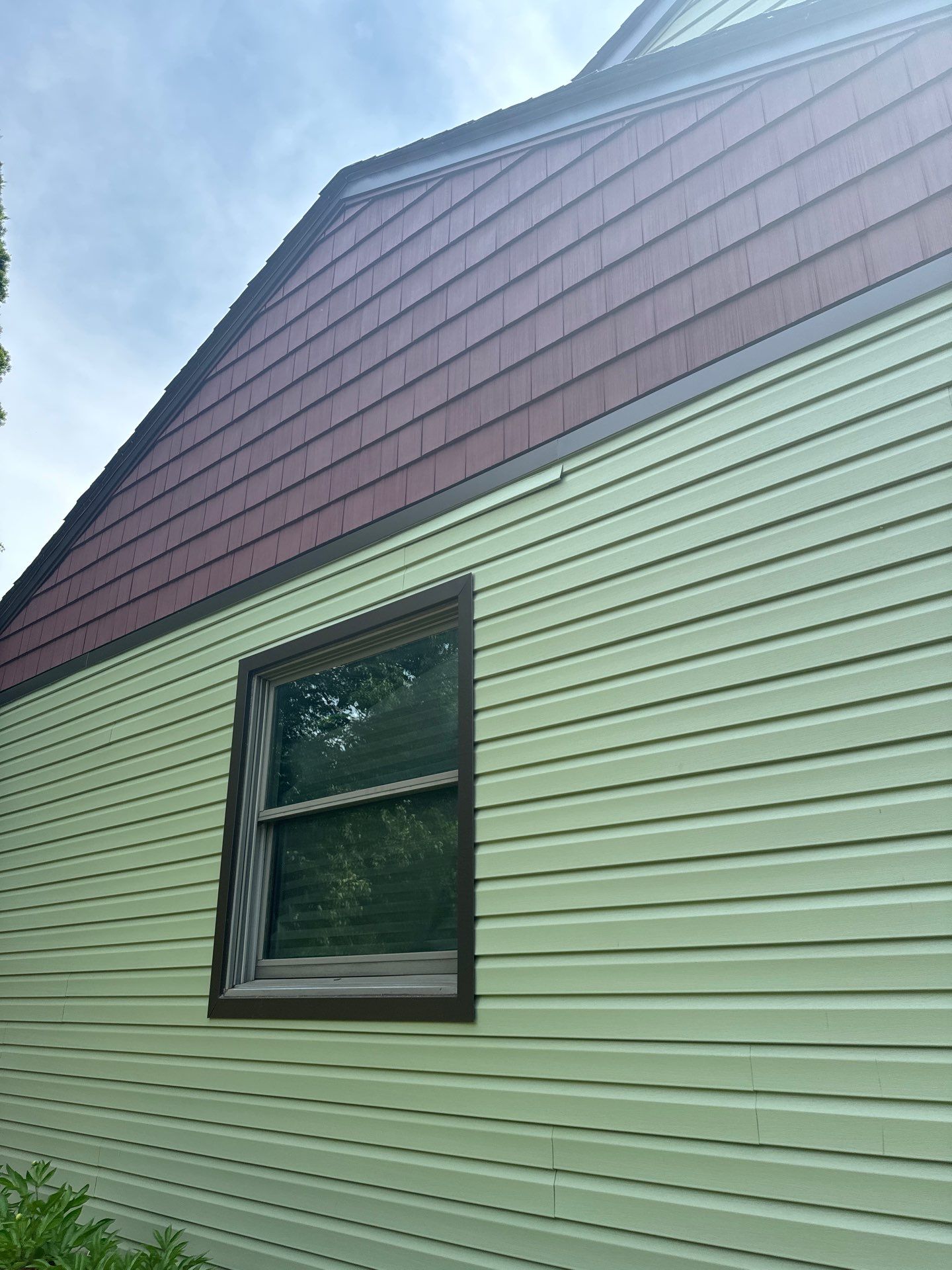 Siding Replacement using Alside D4 Odyssey-Plus Dutchlap by 180 Contractors