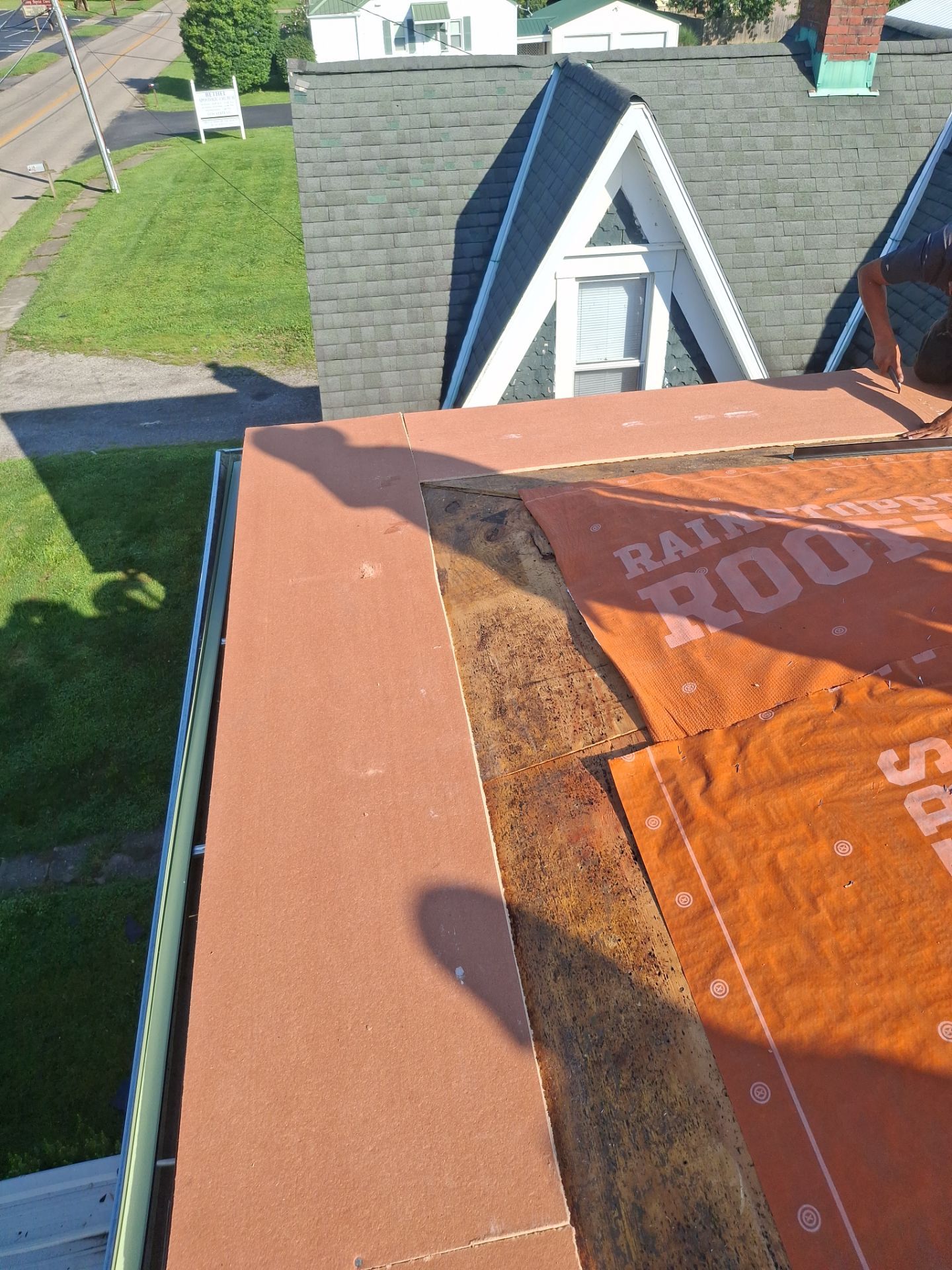 Residential Roofing Installation using GAF Timberline HDZ Williamsburg Slate by Rainstoppers Roofing