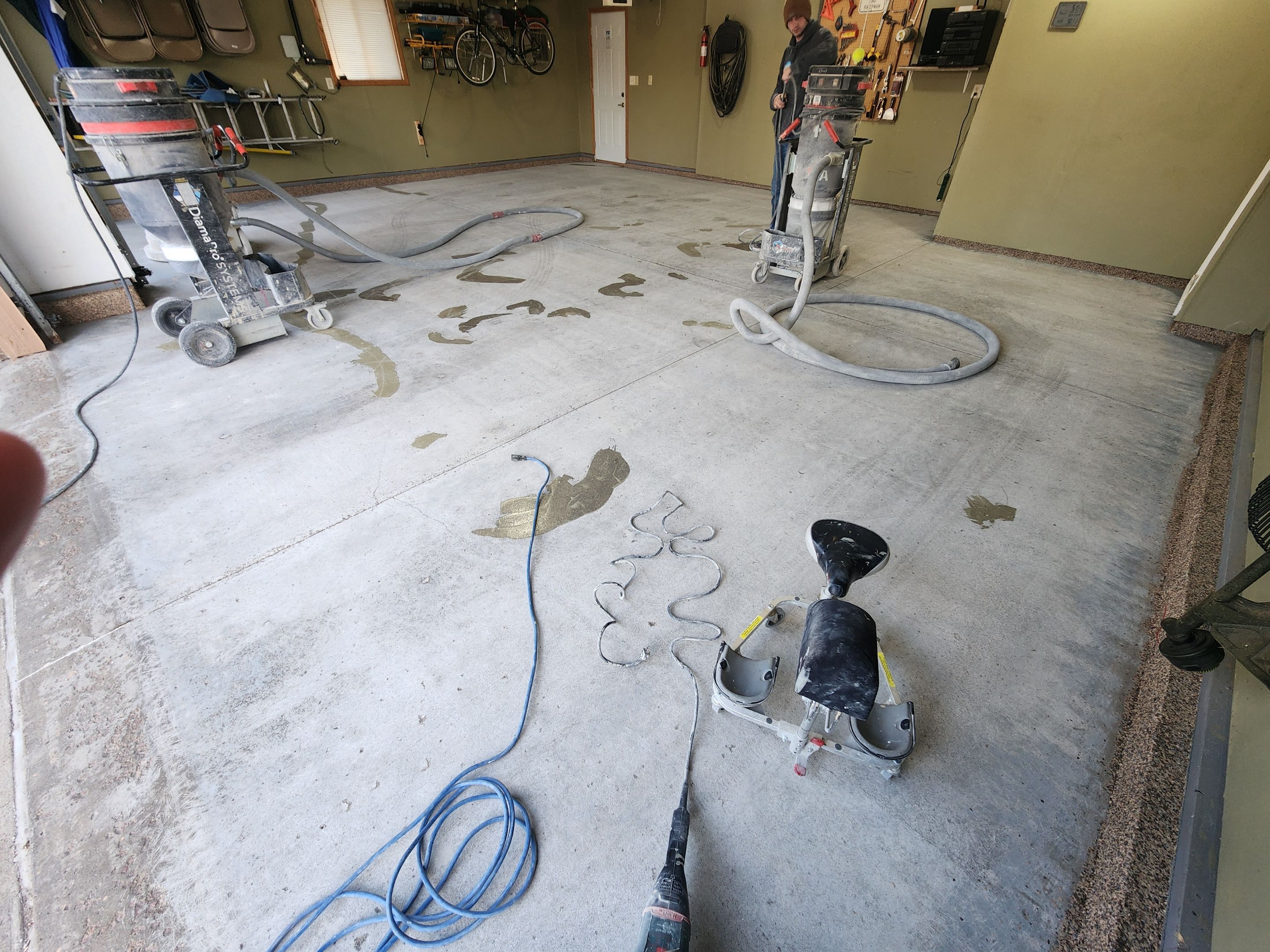 Sioux Falls Garage Floor Concrete Coating with Textured Aggregate by Select Painting, Coatings & Garage Cabinets