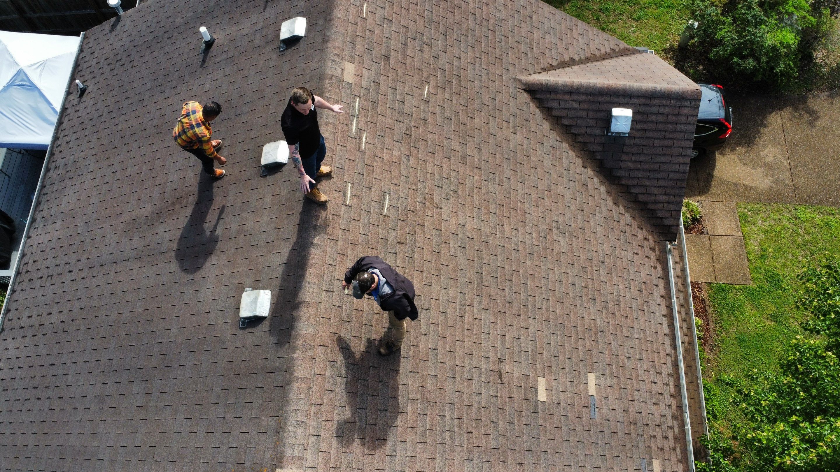 Residential Roofing Installation using Owens Corning Oakridge Roofing System by Undersun Roofing 