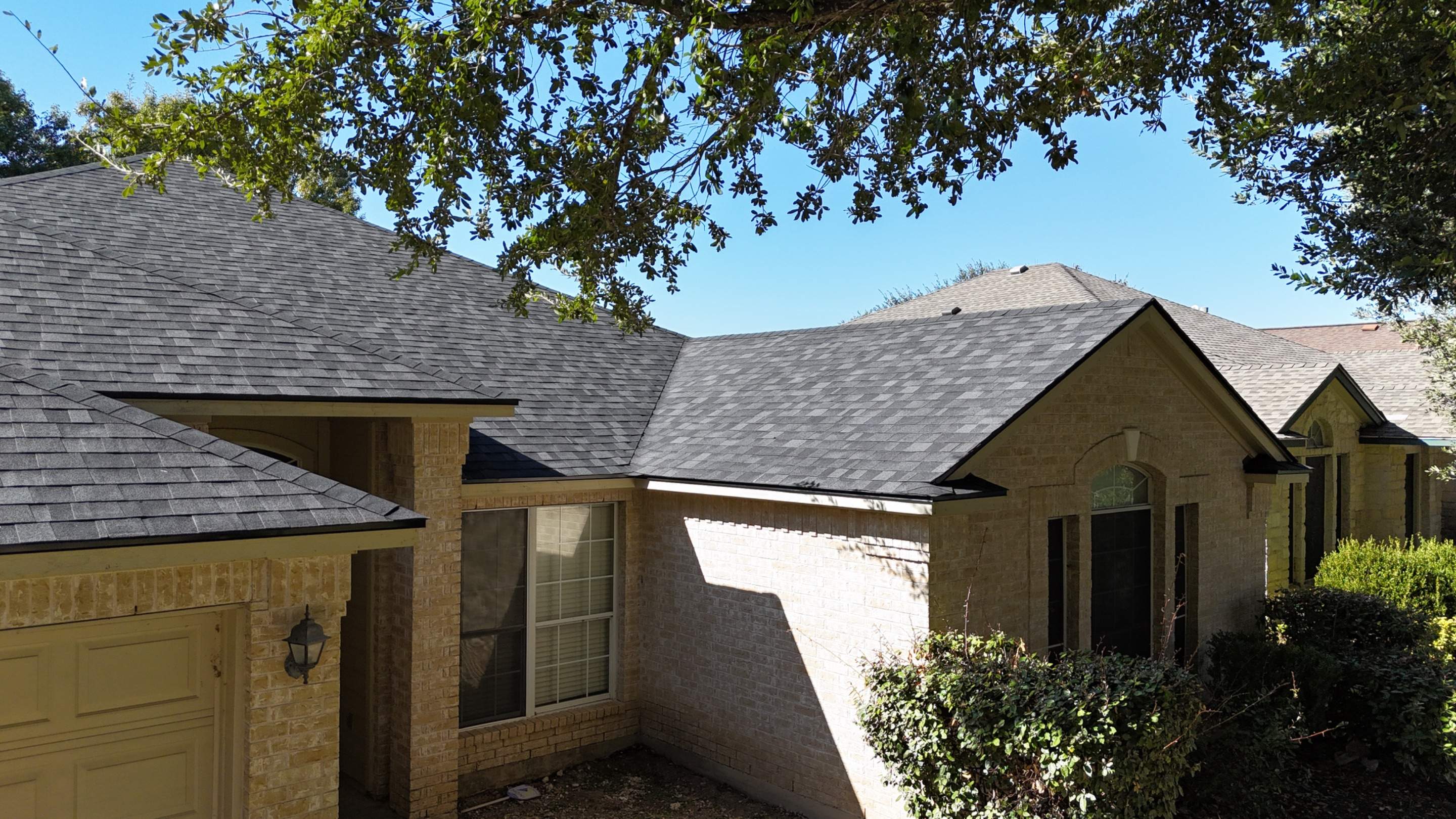 Onyx Black - Owens Corning TruDefinition Duration  by RoofsOnly.com