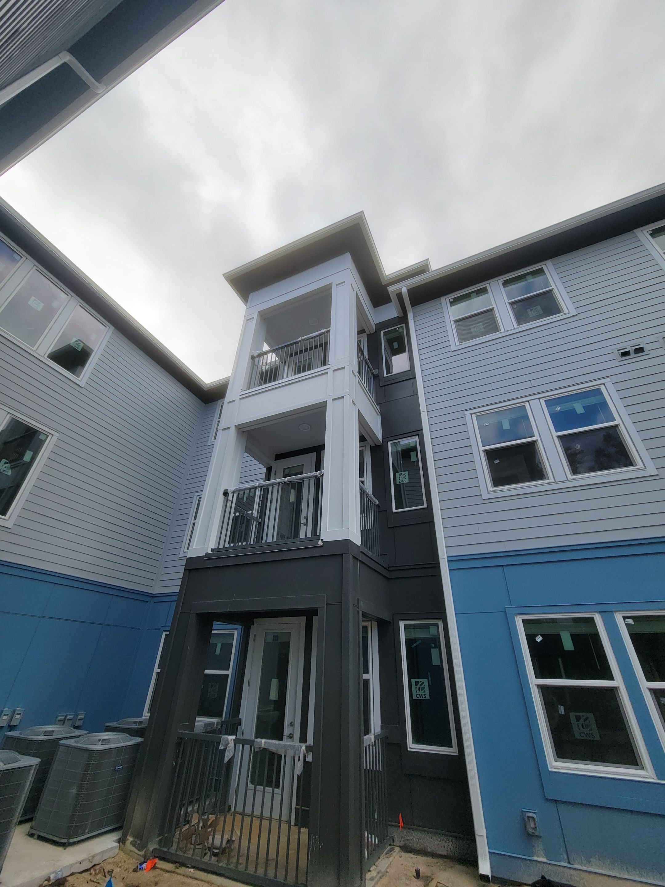 7-Inch Seamless Gutters for Large Roofs in Daytona Beach FL by Gutter Professors