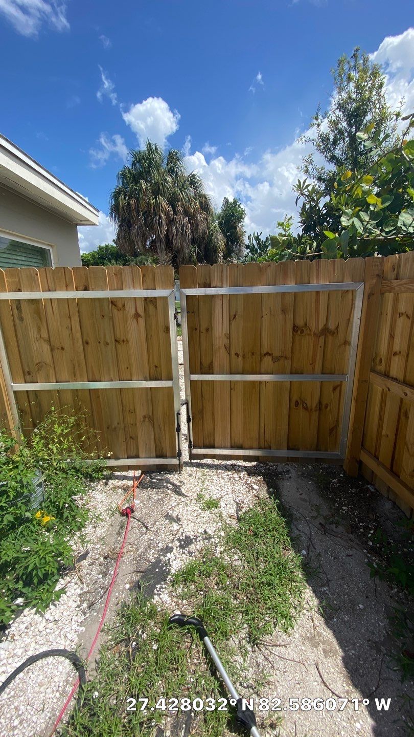 Bradenton, FL Wood Fence Installation using Board on Board Wood Fence by Asap fence and gates, LLC