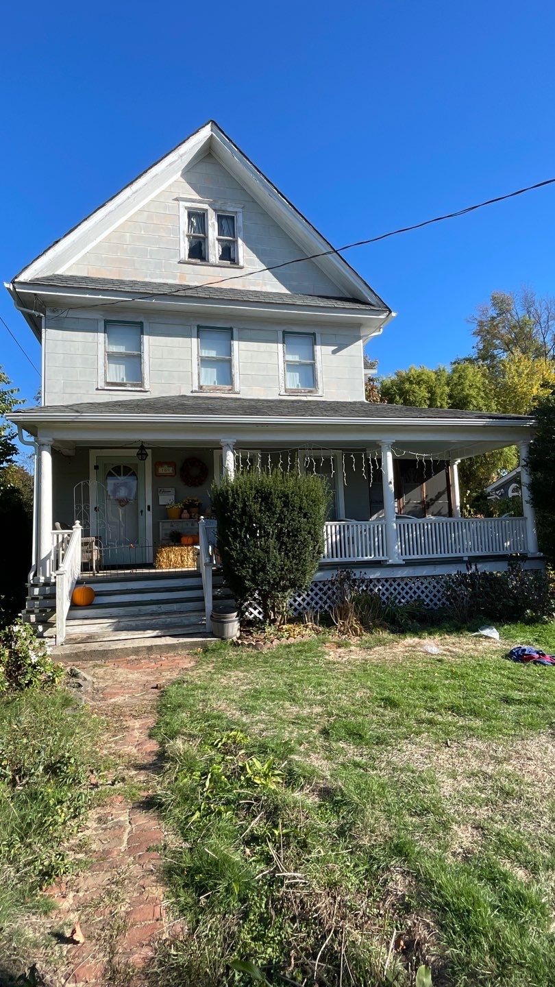 Full House Installation 5" white seamless gutters 2x3 leaders using 5"white K style seamless gutters and 2x3 white leaders by Above All Gutters 