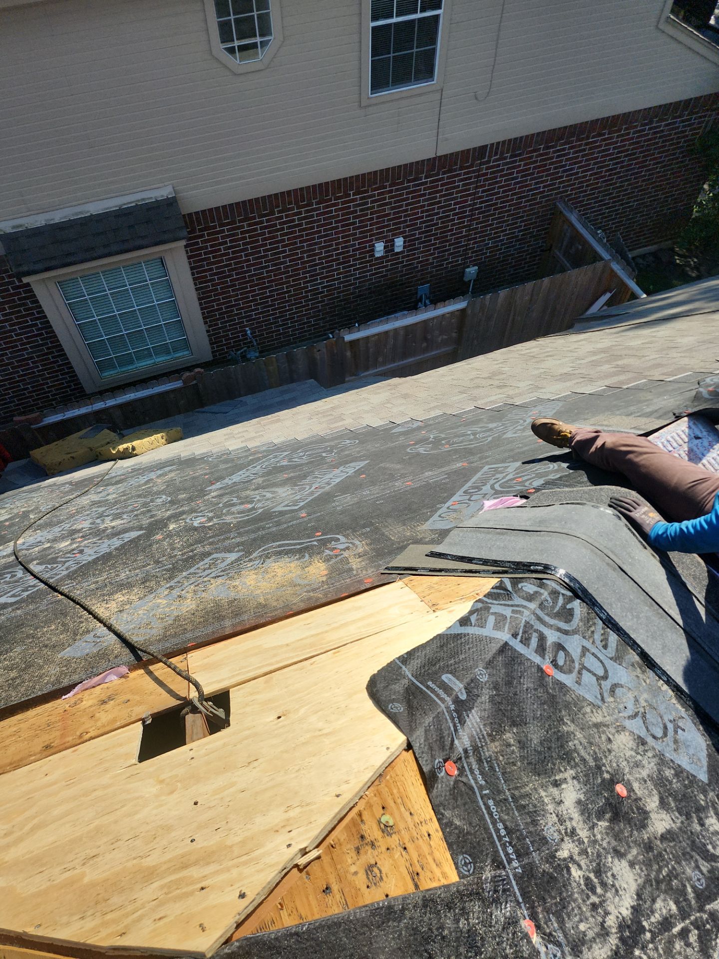 Residential Roofing Installation using Owen's Corning Duration (Lifetime) Shingles by Roof Repair Company