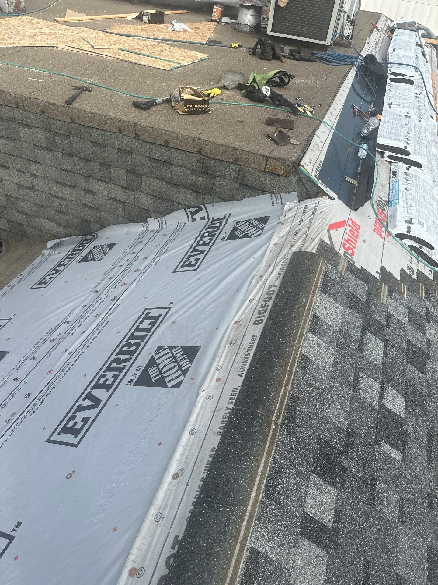 Summit Grey Lum Yun Salem Oregon Commercial Roof by Orezona Building & Roofing Company, Inc.
