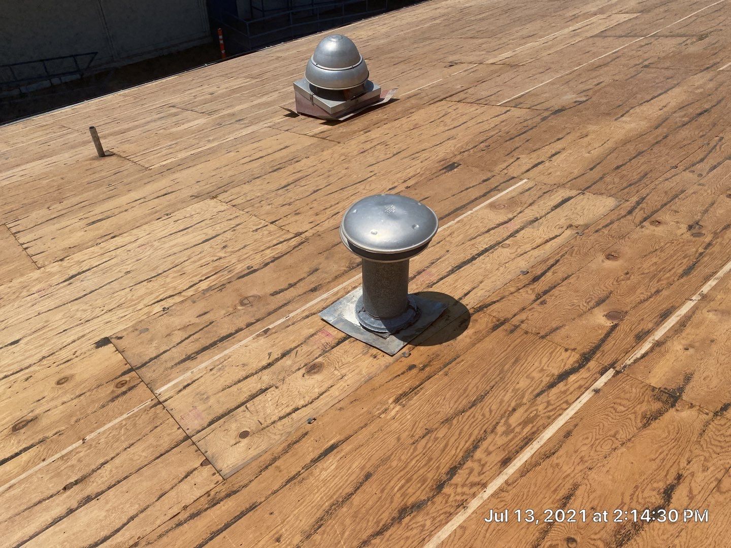 Certainteed Landmark Solaris shingle job using Certainteed Landmark Solaris composition shingles by Straight Edge Roofing Inc