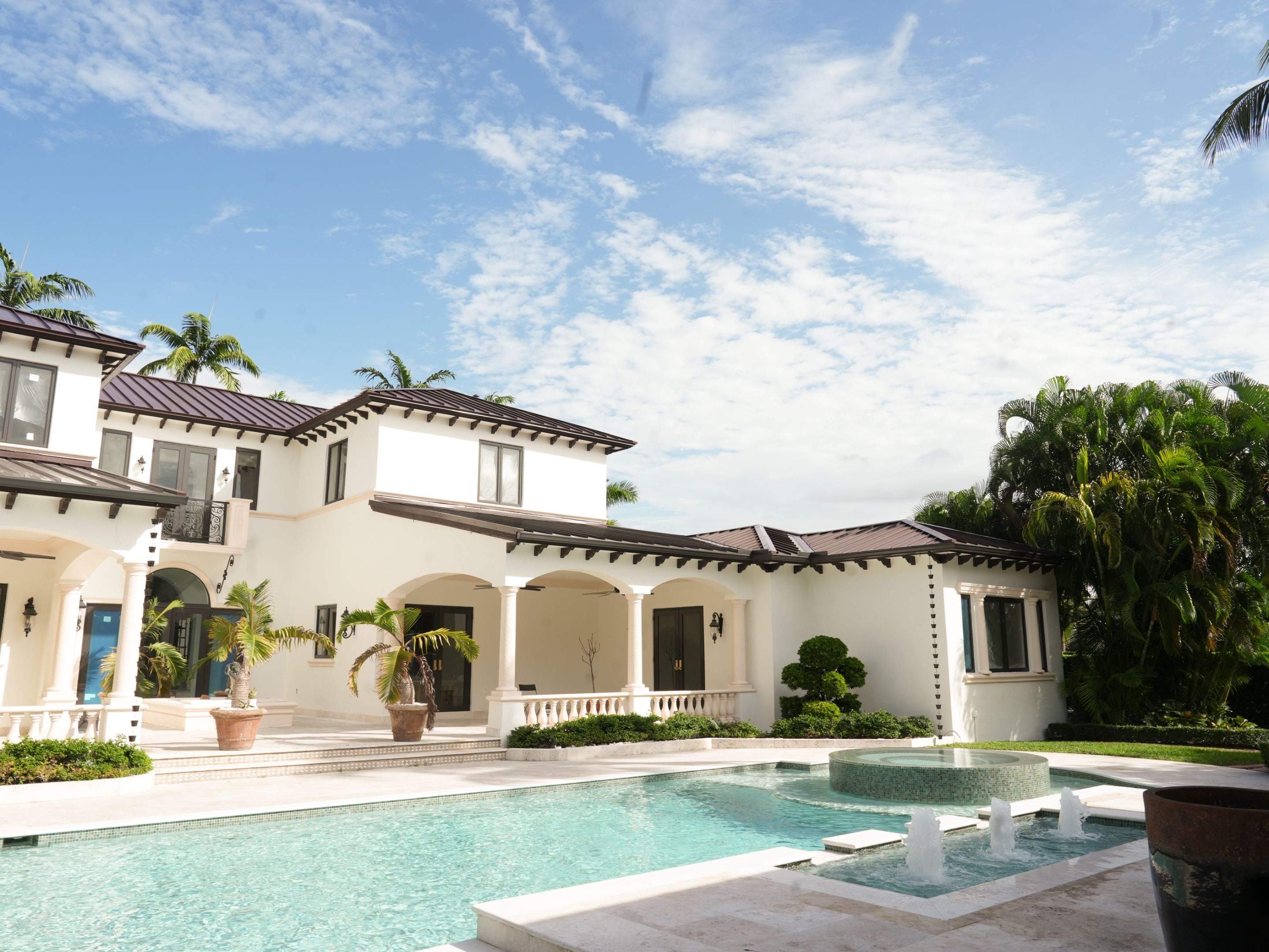 Metal Roof - Galvalume - Mansard Brown by Istueta Roofing