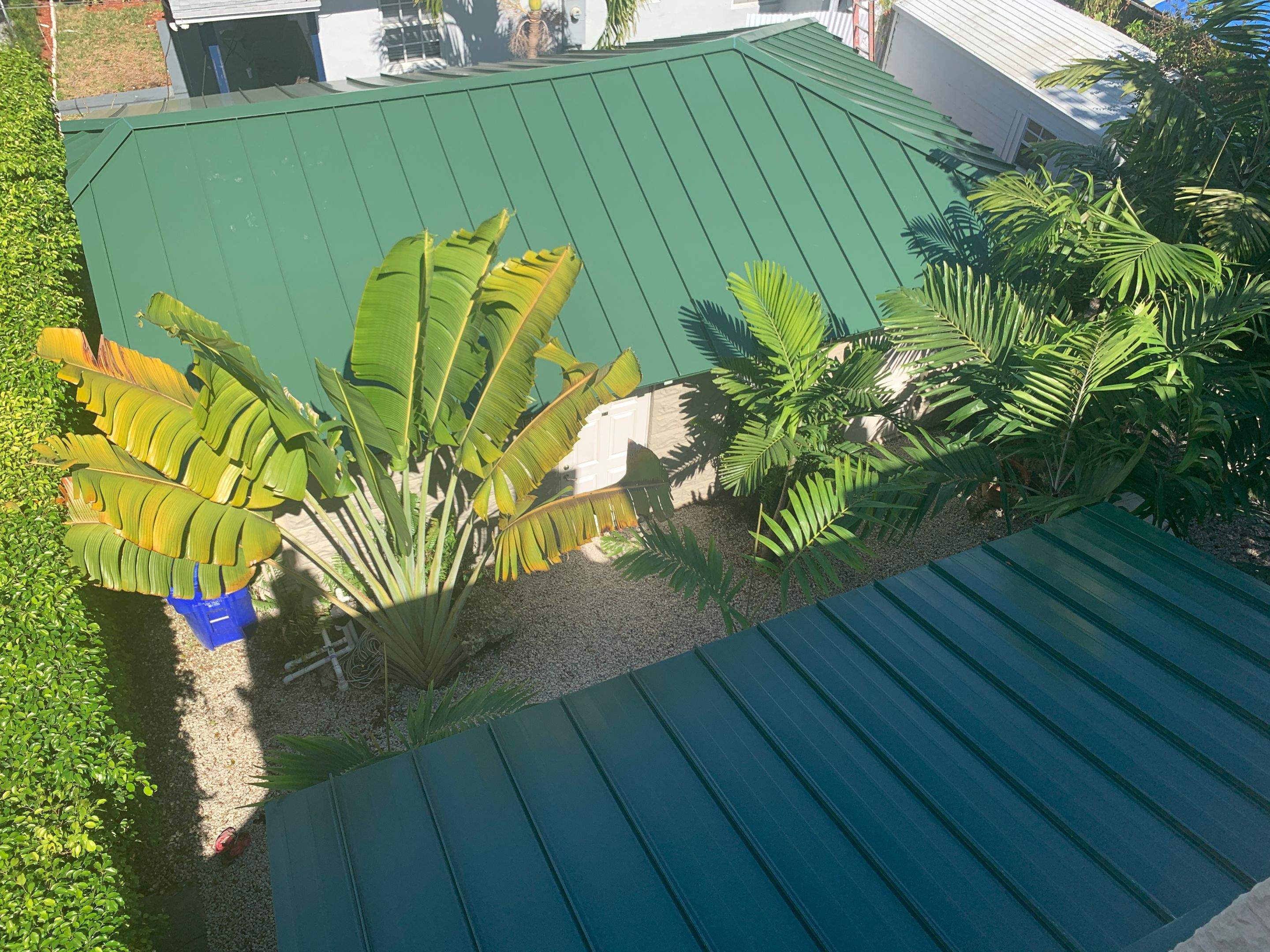 Metal Roof - Galvalume Evergreen by Istueta Roofing