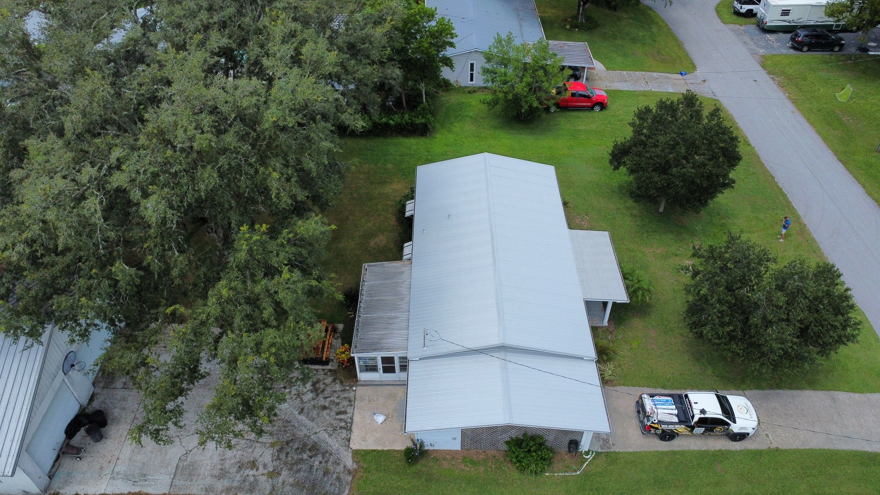 Metal Roof Replacement in Zephyrhills, FL by Steadfast Roofing 