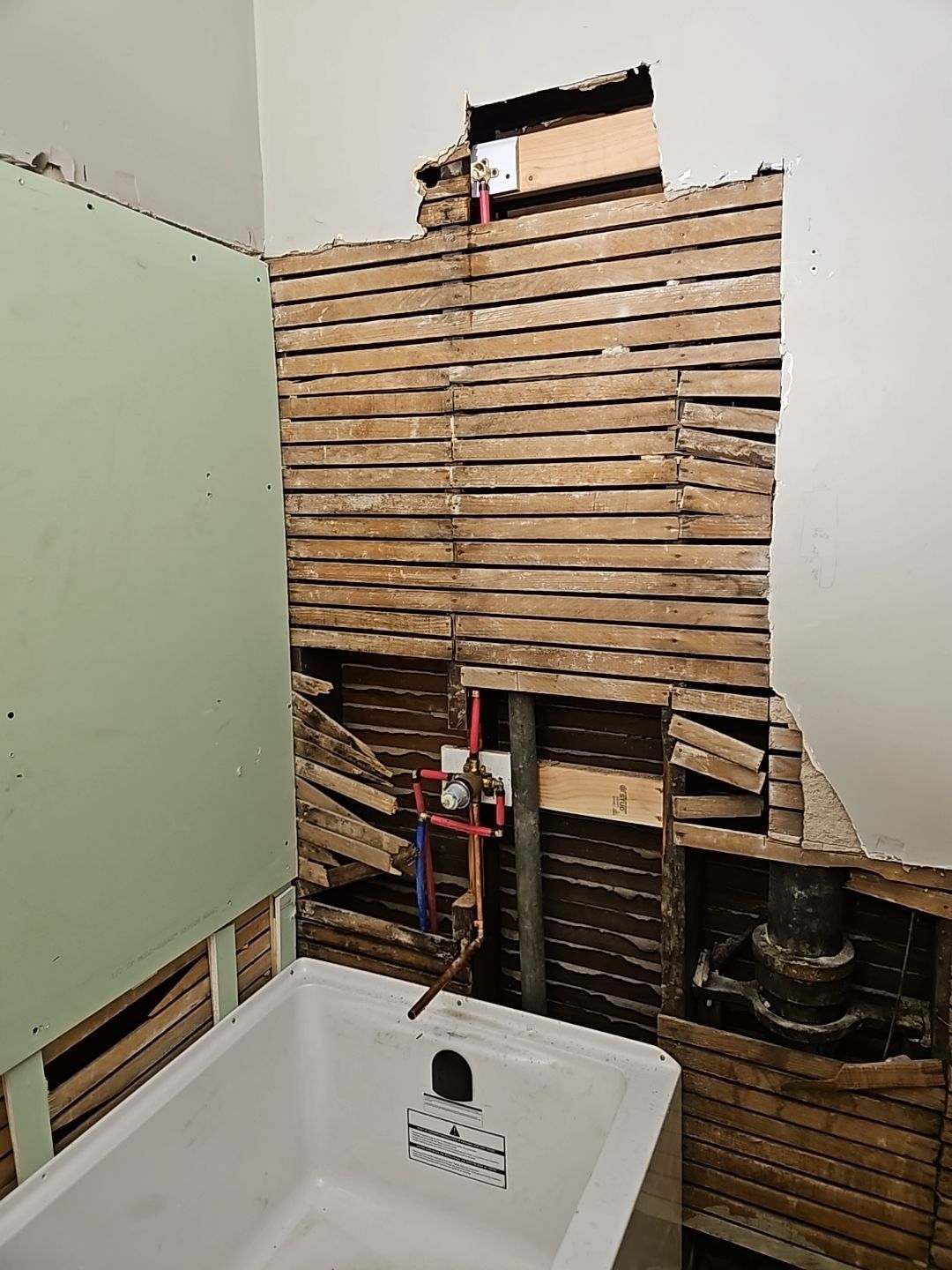Easy to clean bathroom! Fresh by The Shower Company