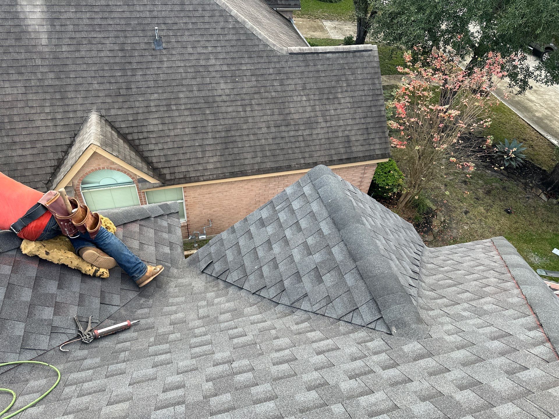 GAF HDZ CHARCOAL W/ PREMIUM RIDGE Z by Motion Roofing