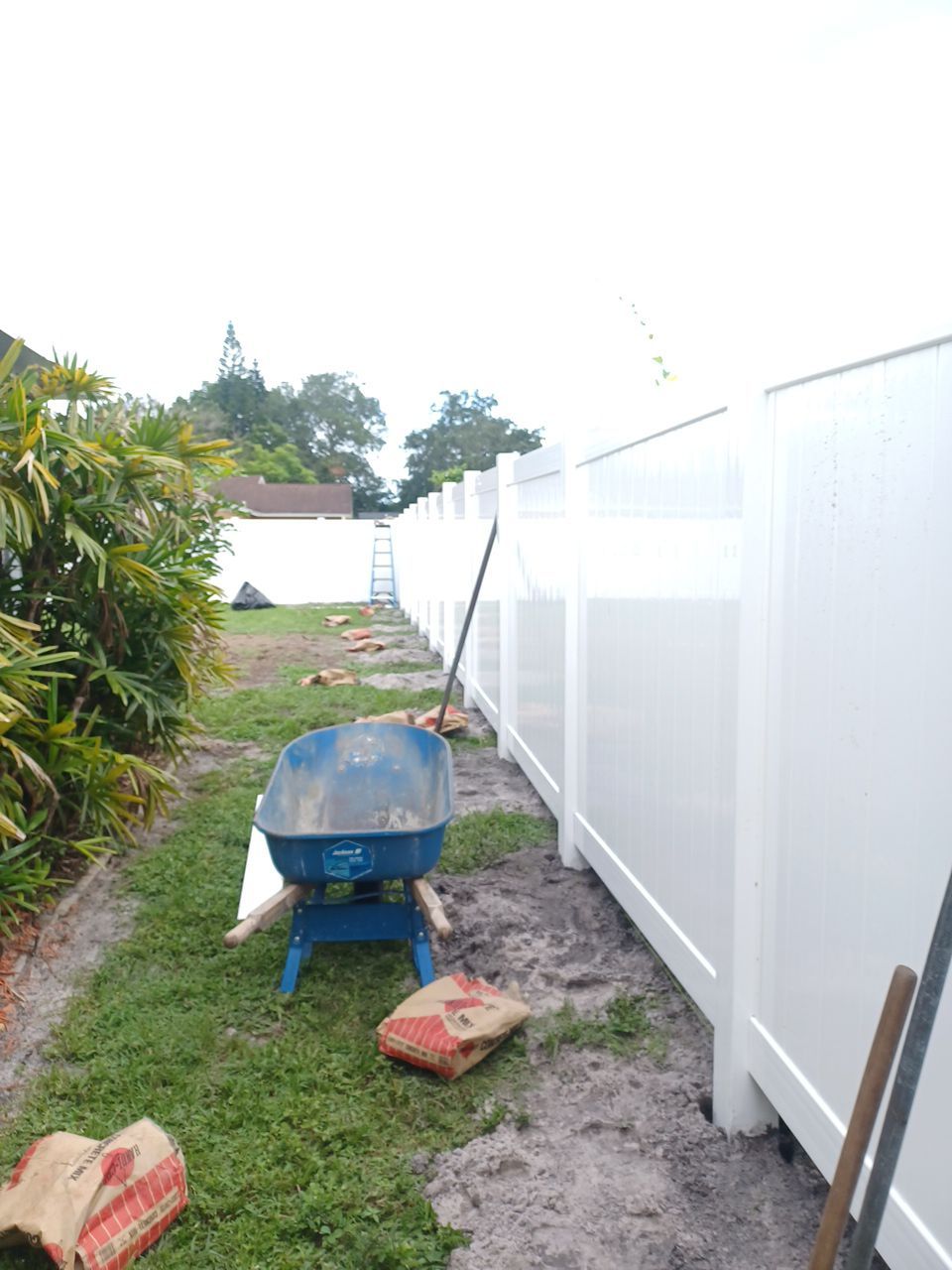 Sarasota, FL 6ft. Tall White Vinyl Privacy Fence by Asap fence and gates, LLC