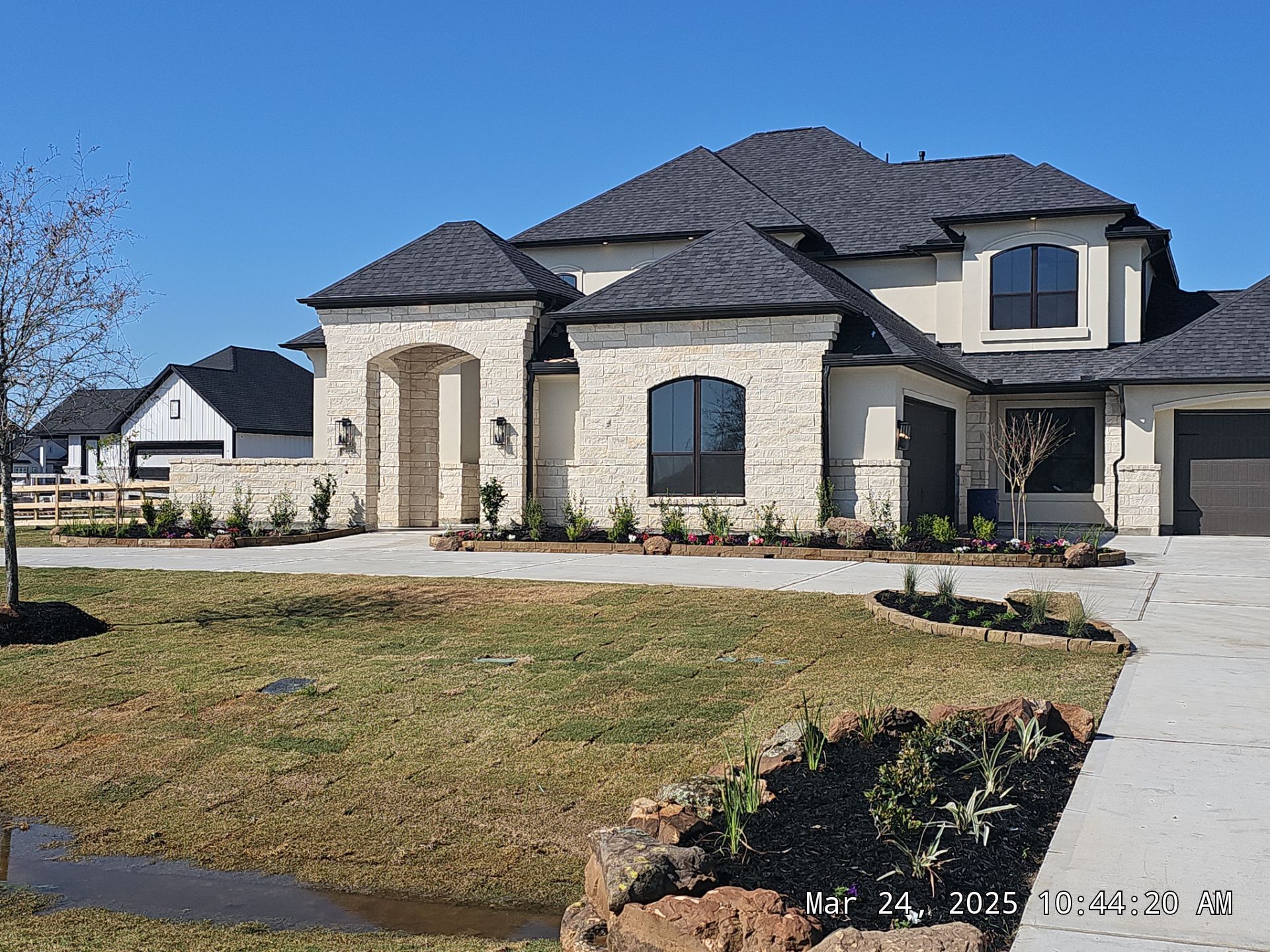 Waller 2025: Apex Stucco Expertise in a Custom Build by Apex Conventional Stucco Llc