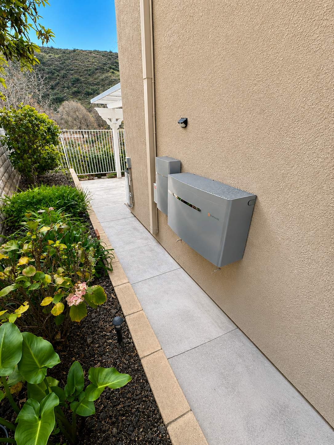Enphase Energy Storage and EV Charger Installation in Thousand Oaks by AWS Solar
