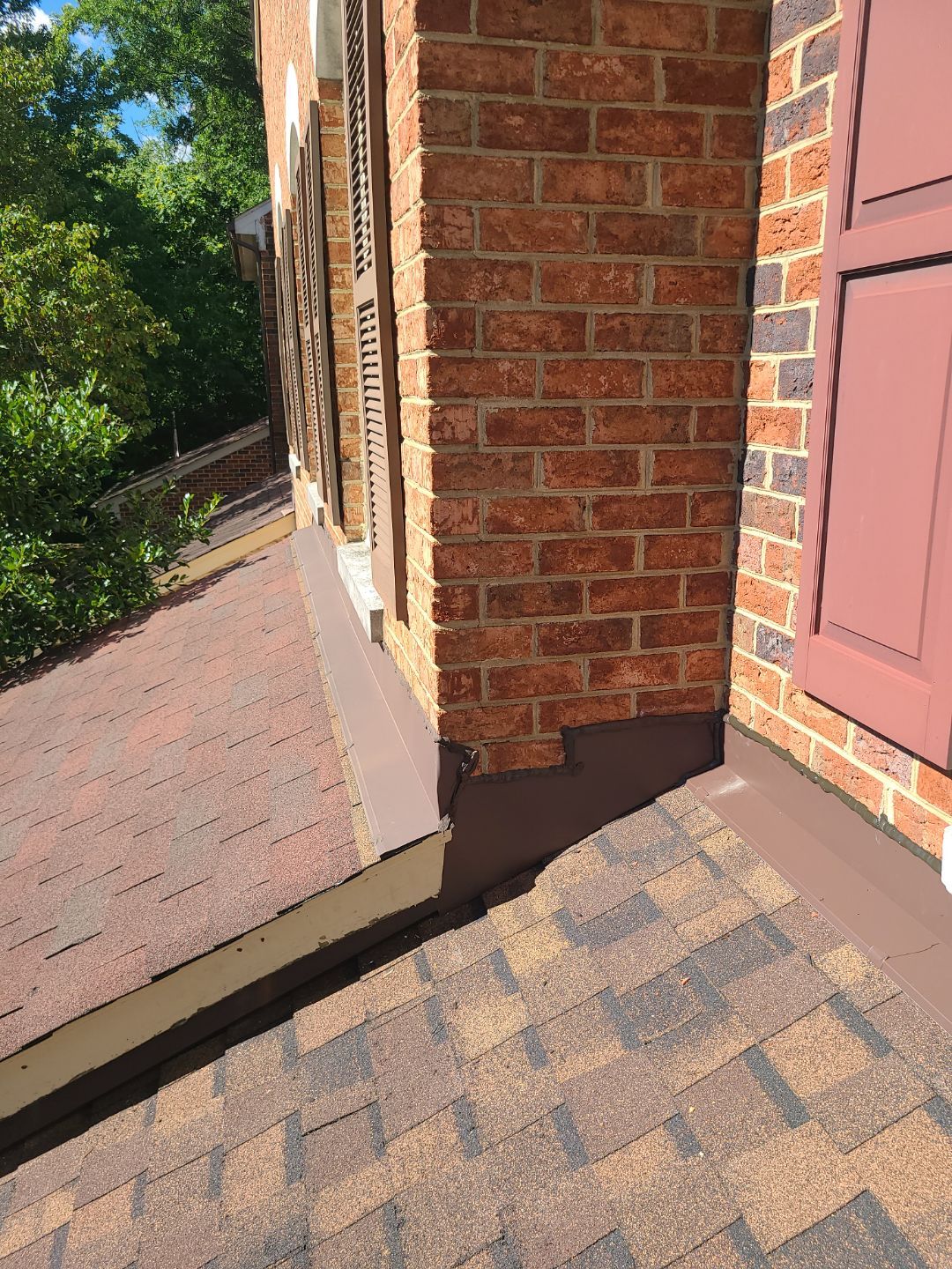 Alexandria: Roof Replacement with CertainTeed Landmark Pro in Max Def Burnt Sienna by RM Banning, Inc.