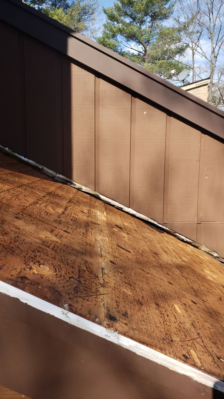 Reston CertainTeed Landmark Resawn Shake New Roof Installation & Siding/Trim Repairs by RM Banning, Inc.