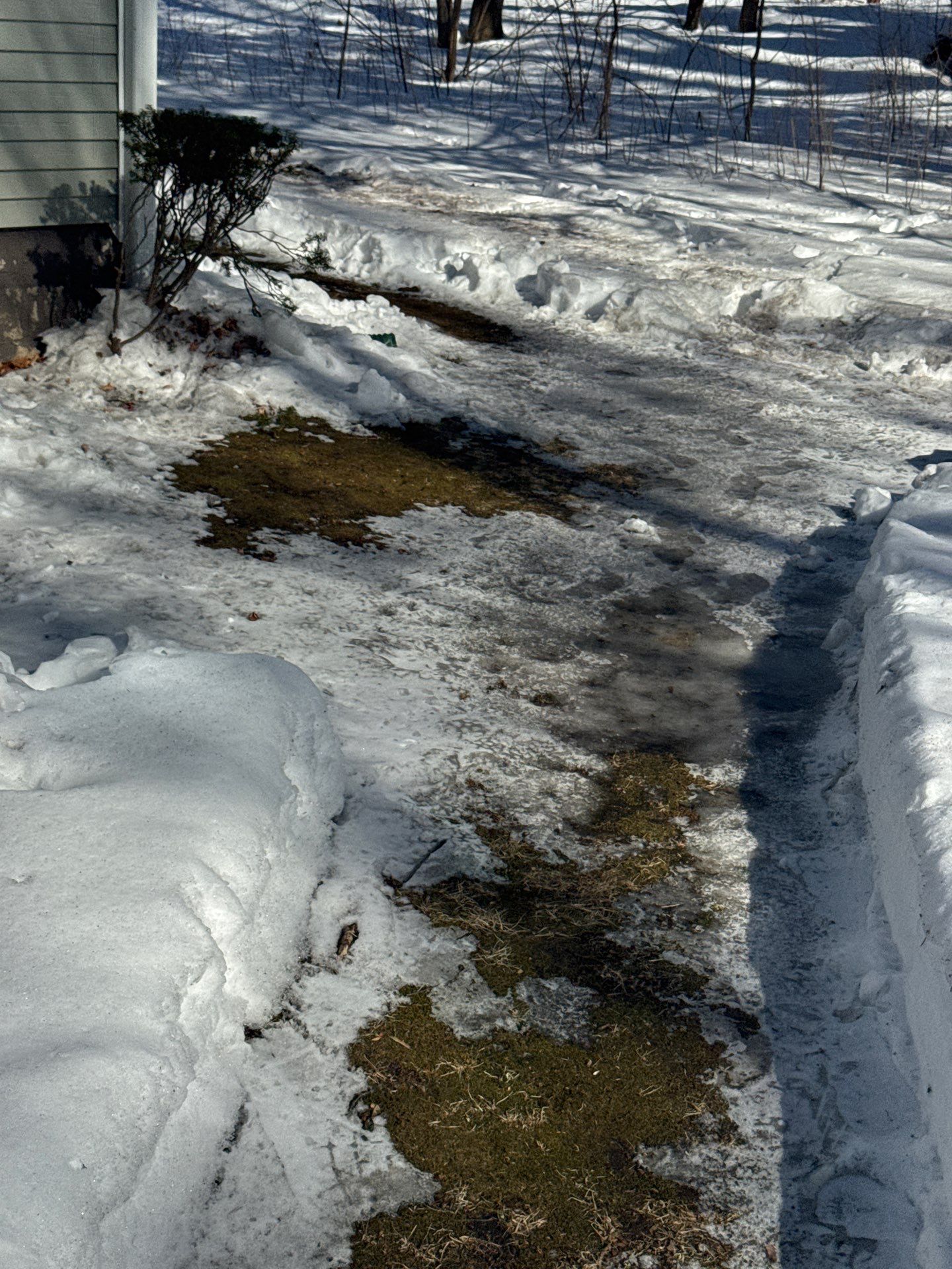 Snow/Ice Belt & Ice Dam Removal Project in Woburn by Mighty Dog Roofing of Greater Middlesex County