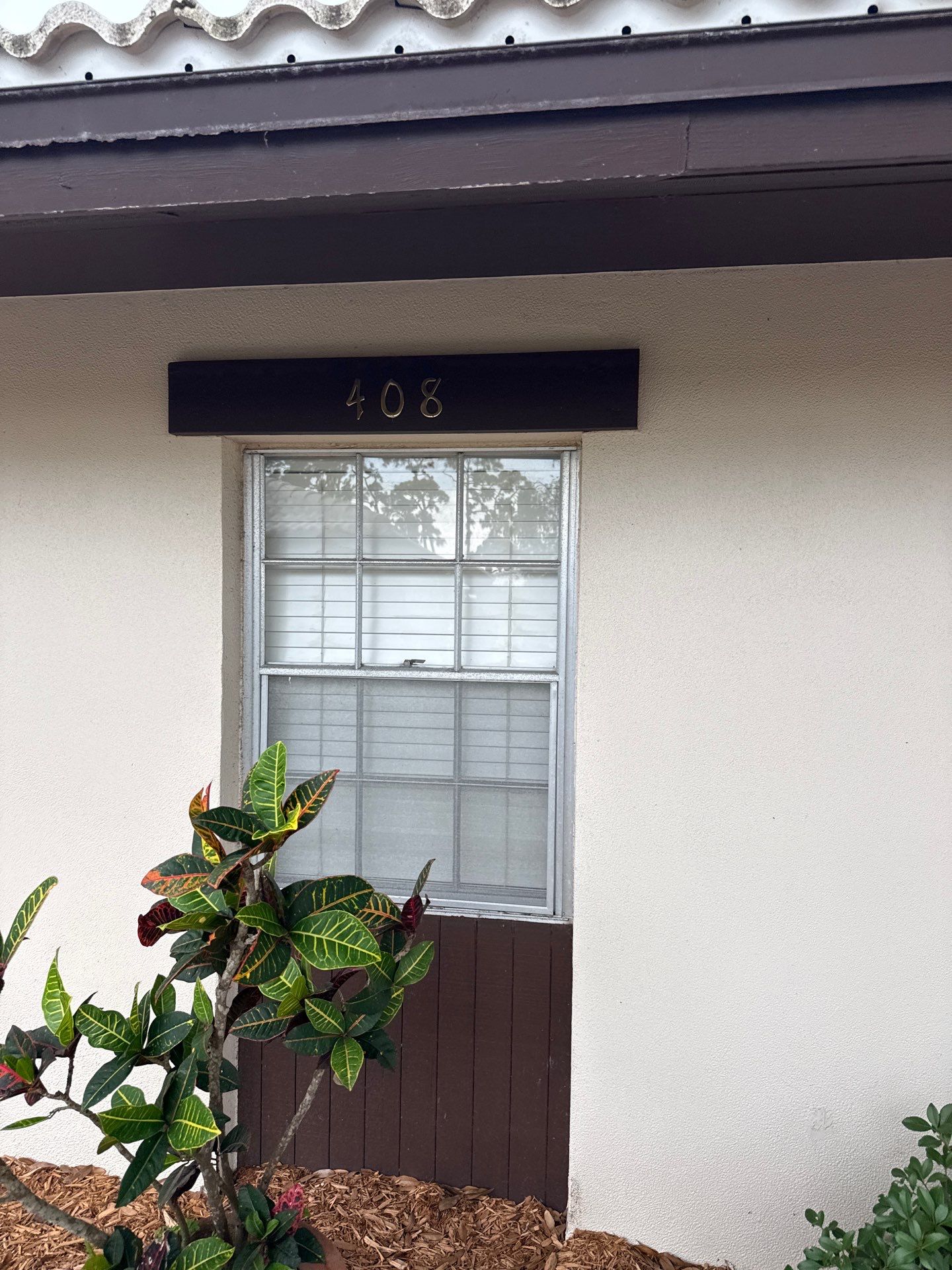 Seamless Aluminum Gutter Installation using Musket Brown Seamless Gutters in Nokomis FL by Gutter Professors