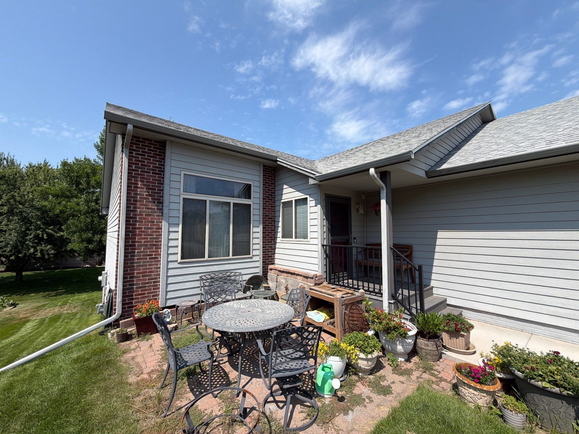 Exterior Painting for Vinyl Siding and Trim in Sioux Falls by Select Painting, Coatings & Garage Cabinets