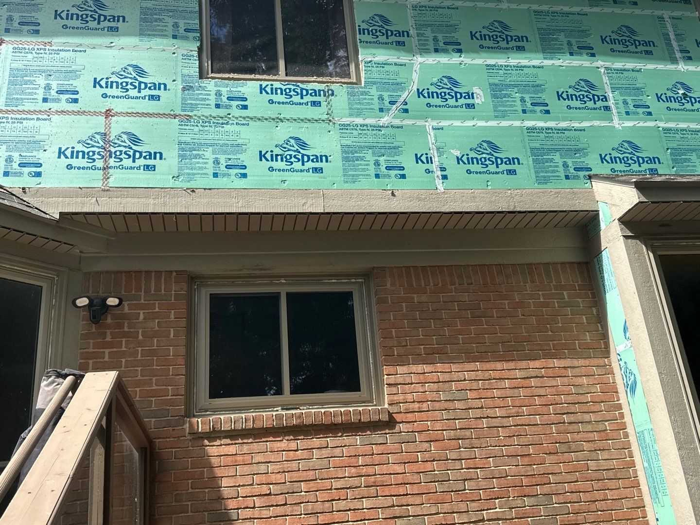 Roof Replacement using Owens Corning Peppercorn and Siding Replacement using Ascend Charcoal Smoke by 180 Contractors