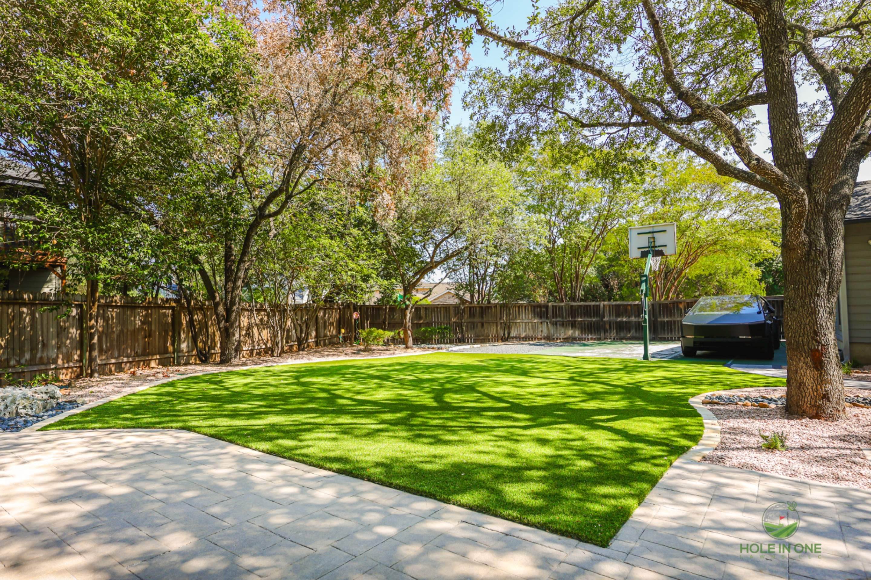 Chase Oak, San Antonio Tx. by Hole In One Lawns, LLC
