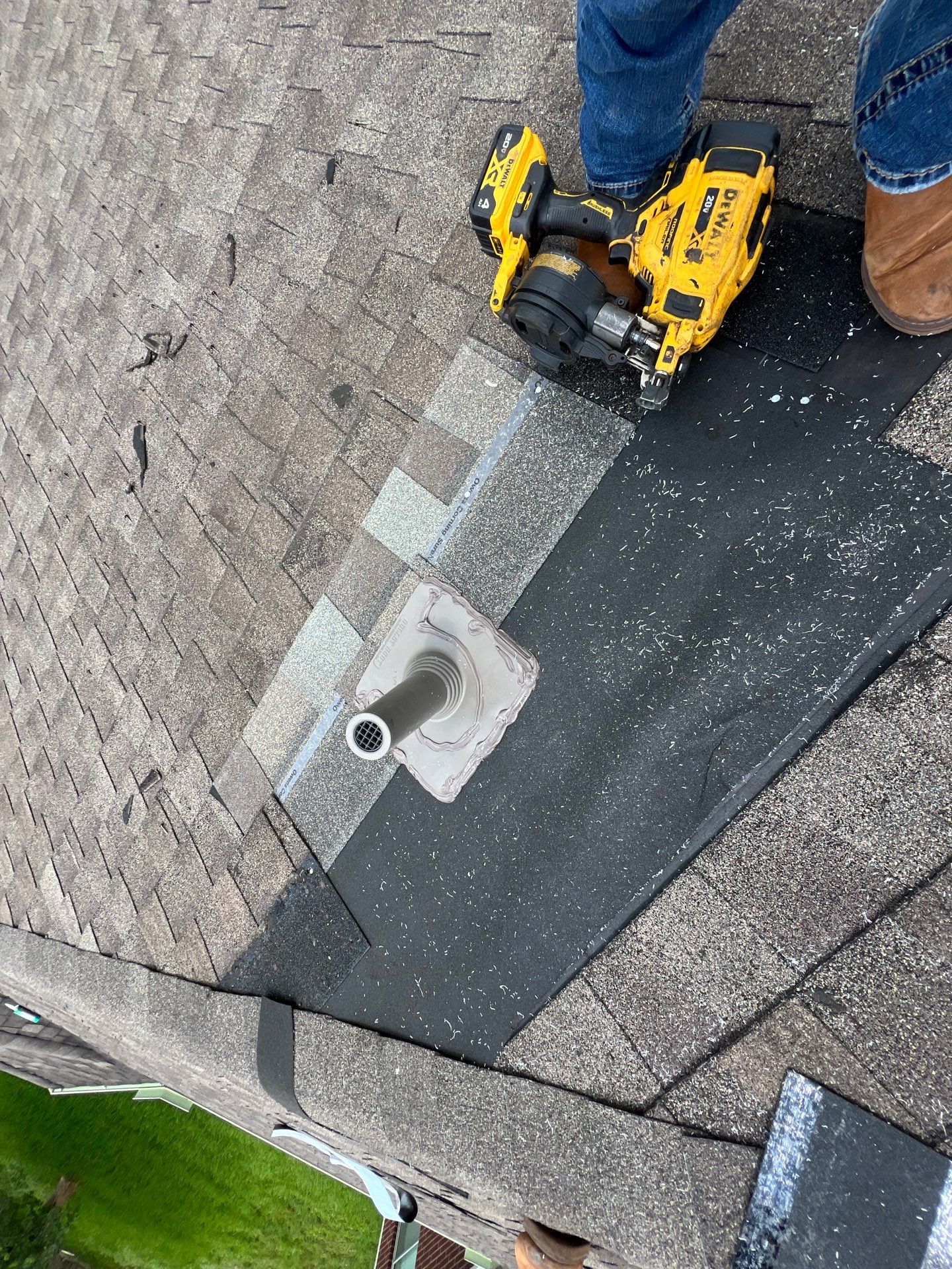Hail Damage using Owen's Corning Duration (Lifetime) Shingles by Roof Repair Company