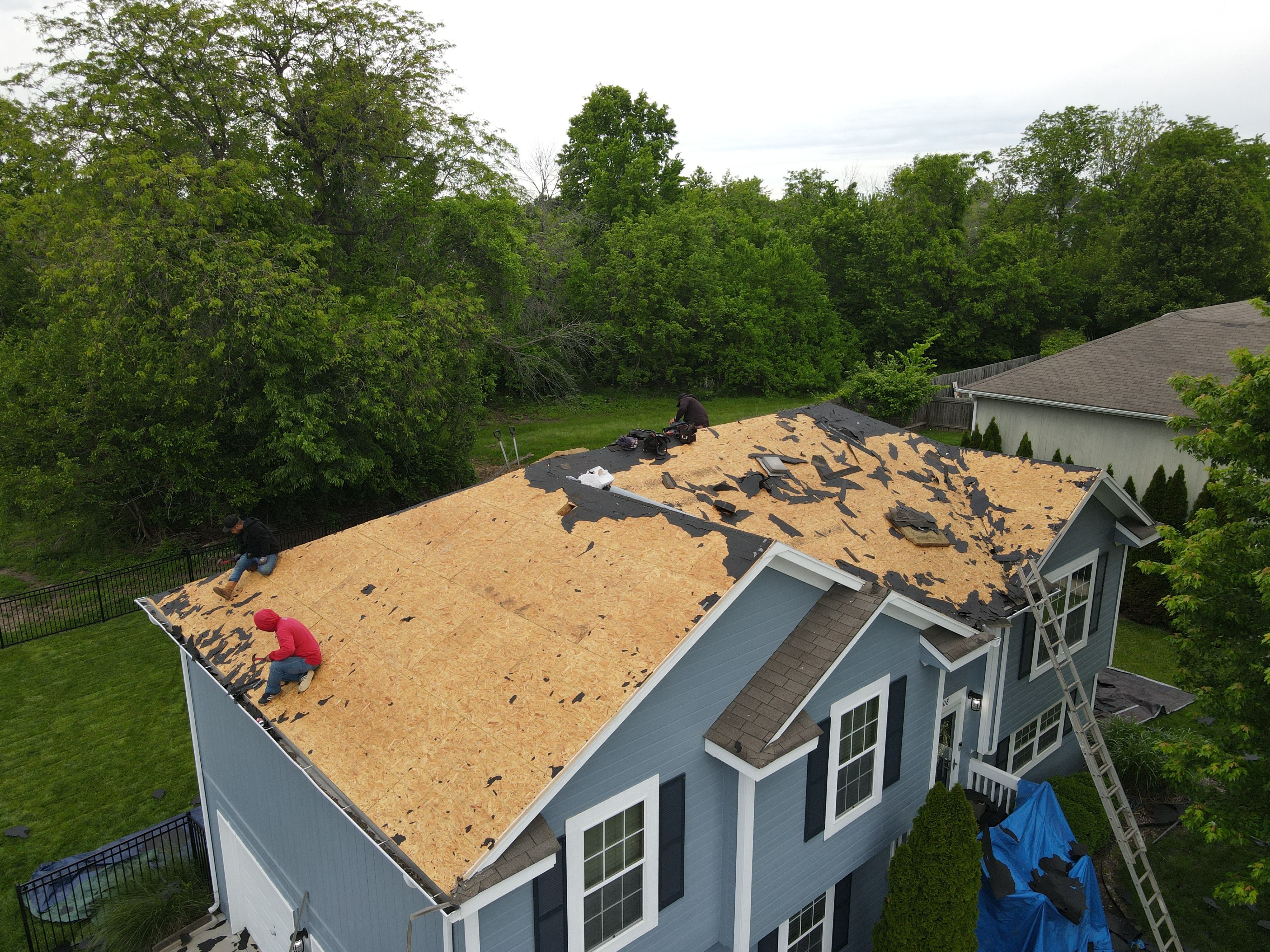 Grain Valley Residential Roof Replacement Featuring GAF Timberline HDZ Shingles by Summit Roofing