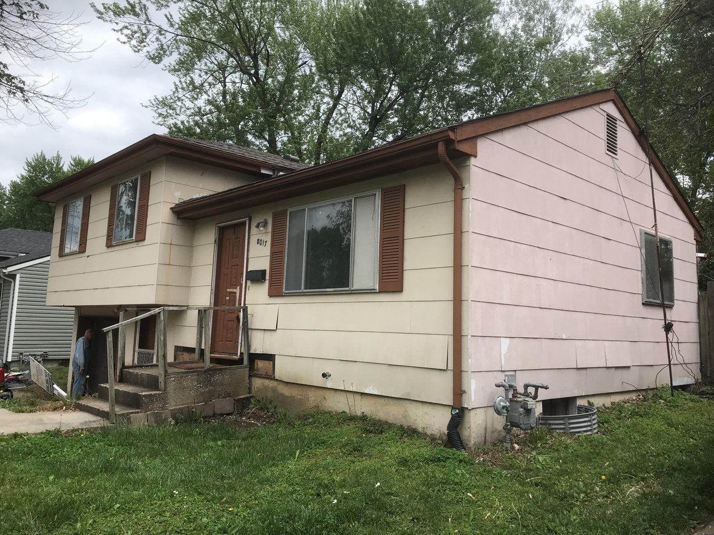 Siding Installation using Exterior Portfolio Vinyl Siding by EEC  Windows, Siding & Roofing 