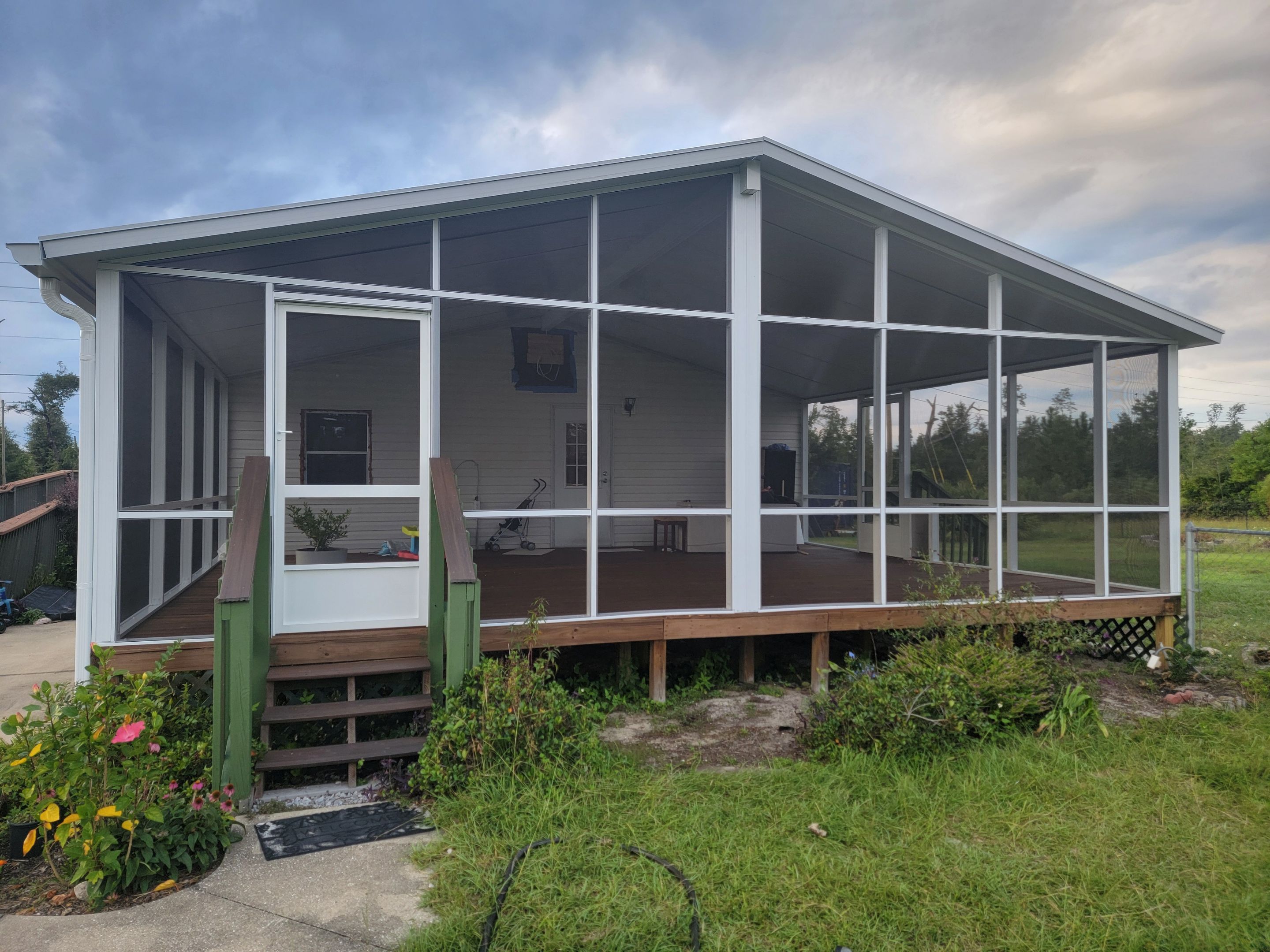 Cathedral Style Screen Room in Youngstown by Titan Sunrooms