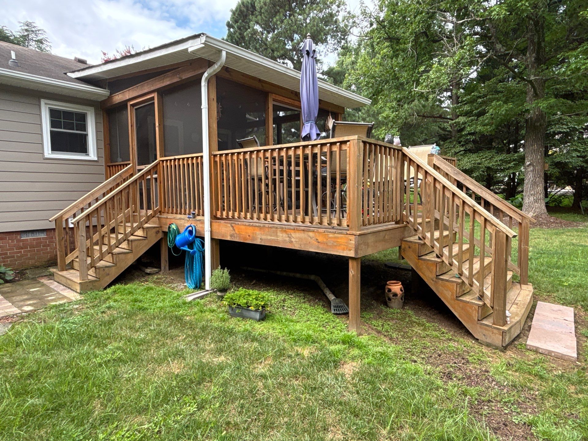 Wood Deck using Wood Sealant by DuraSeal