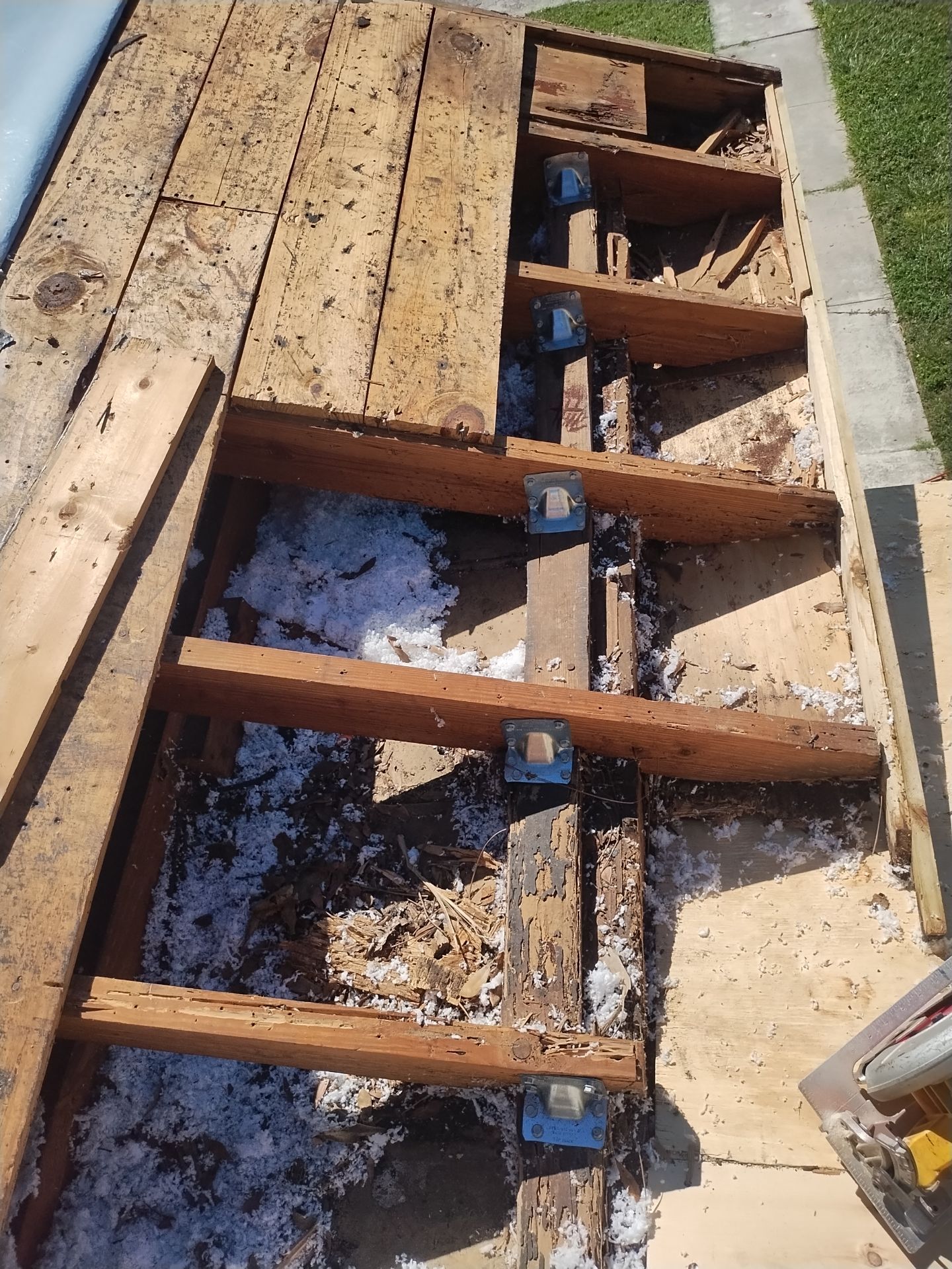 Project in St. Petersburg 33713 by Mitchell Roofing Company LLC 