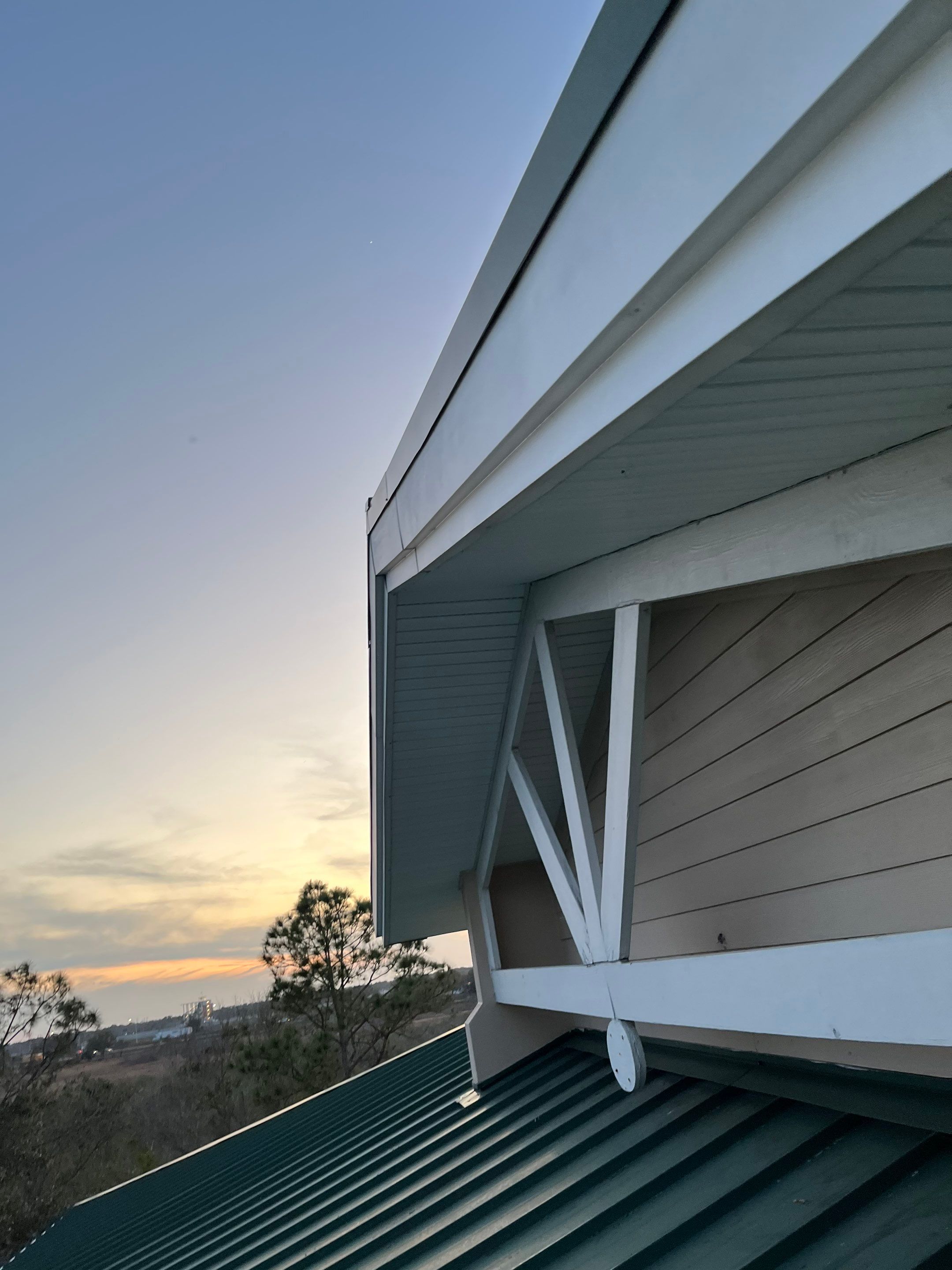 Soffit and Fascia Repair in Sarasota FL by Gutter Professors