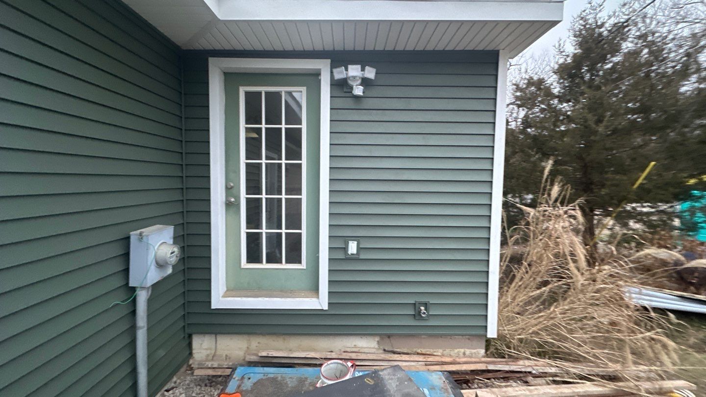 Siding Replacement using CertainTeed Restoration Classis D4 by 180 Contractors