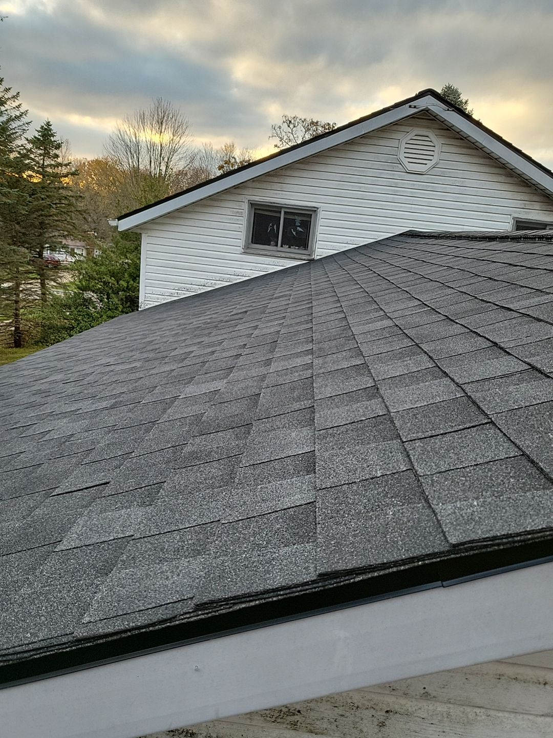 ATLAS PINNACLE COLOR: BLACK SHADOW DRIP EDGE: BLACK by Eagle Eye Roofing