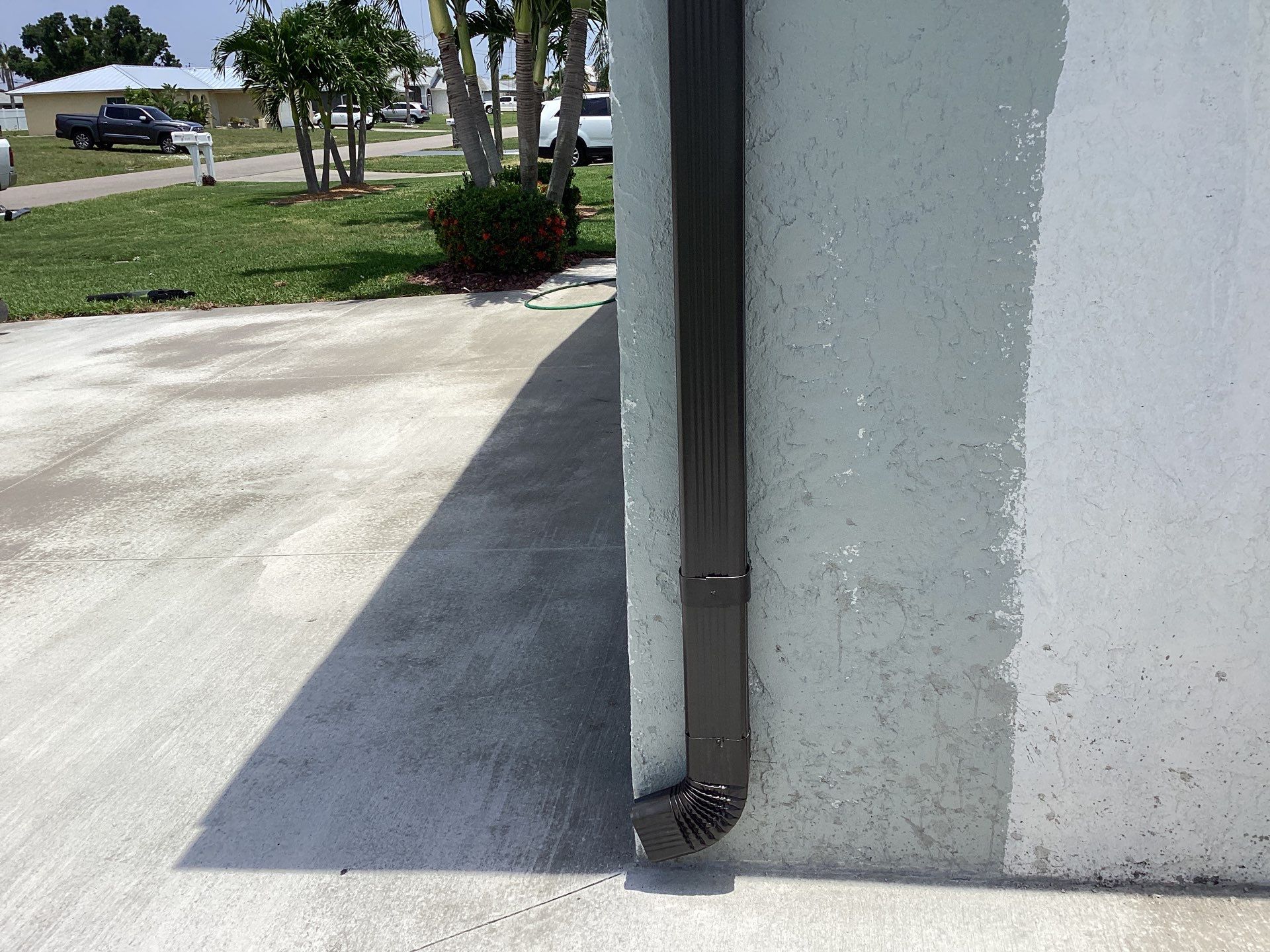 Bronze Seamless Gutters using 6 Inch Seamless Gutters in Cape Coral by Gutter Professors