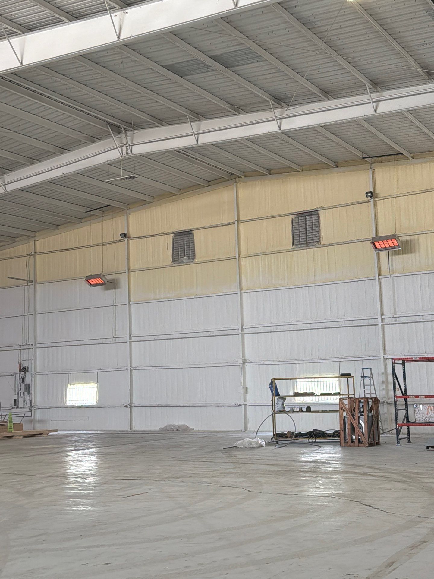 20,000 SF Airplane Hangar  by Apex Insulation Solutions