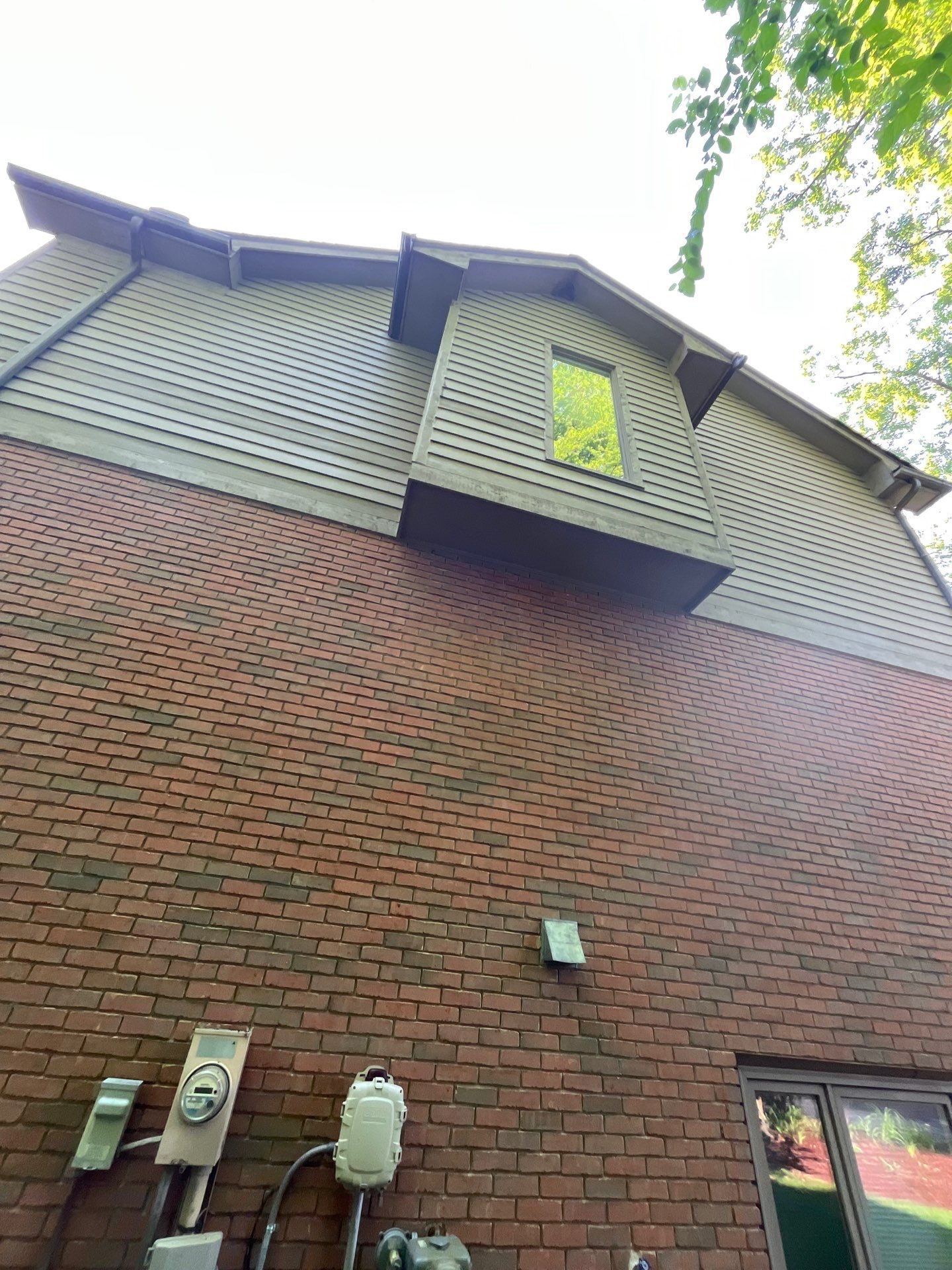 Siding Replacement using Alside S7 Cedar Mill Grain Cape Cod Grey by 180 Contractors