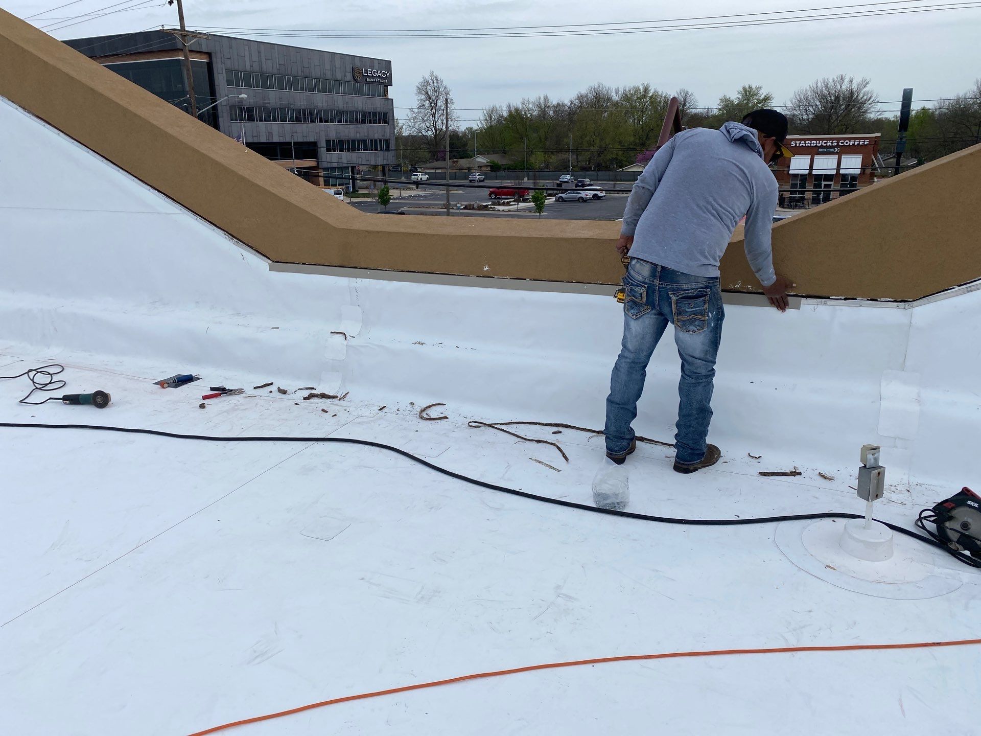 Animal Hospital Springfield MO New 60mil GAF TPO Install by Redeemed Roofing Systems