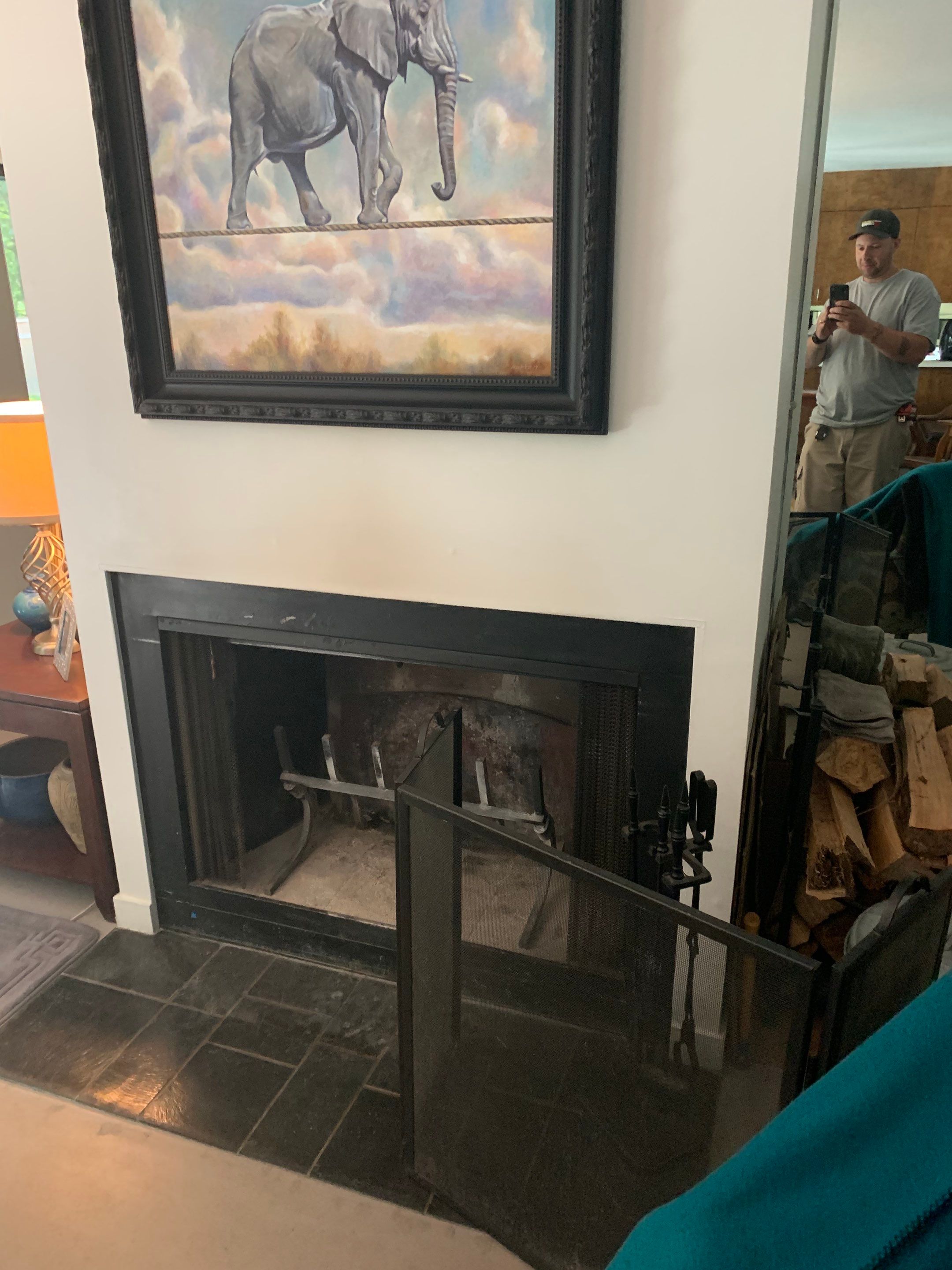Wood fireplace  by Neighborhood Chimney Services 