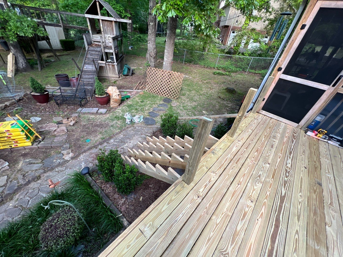 Oak Leaf Circle - Deck Installation  by Pillar and Pine
