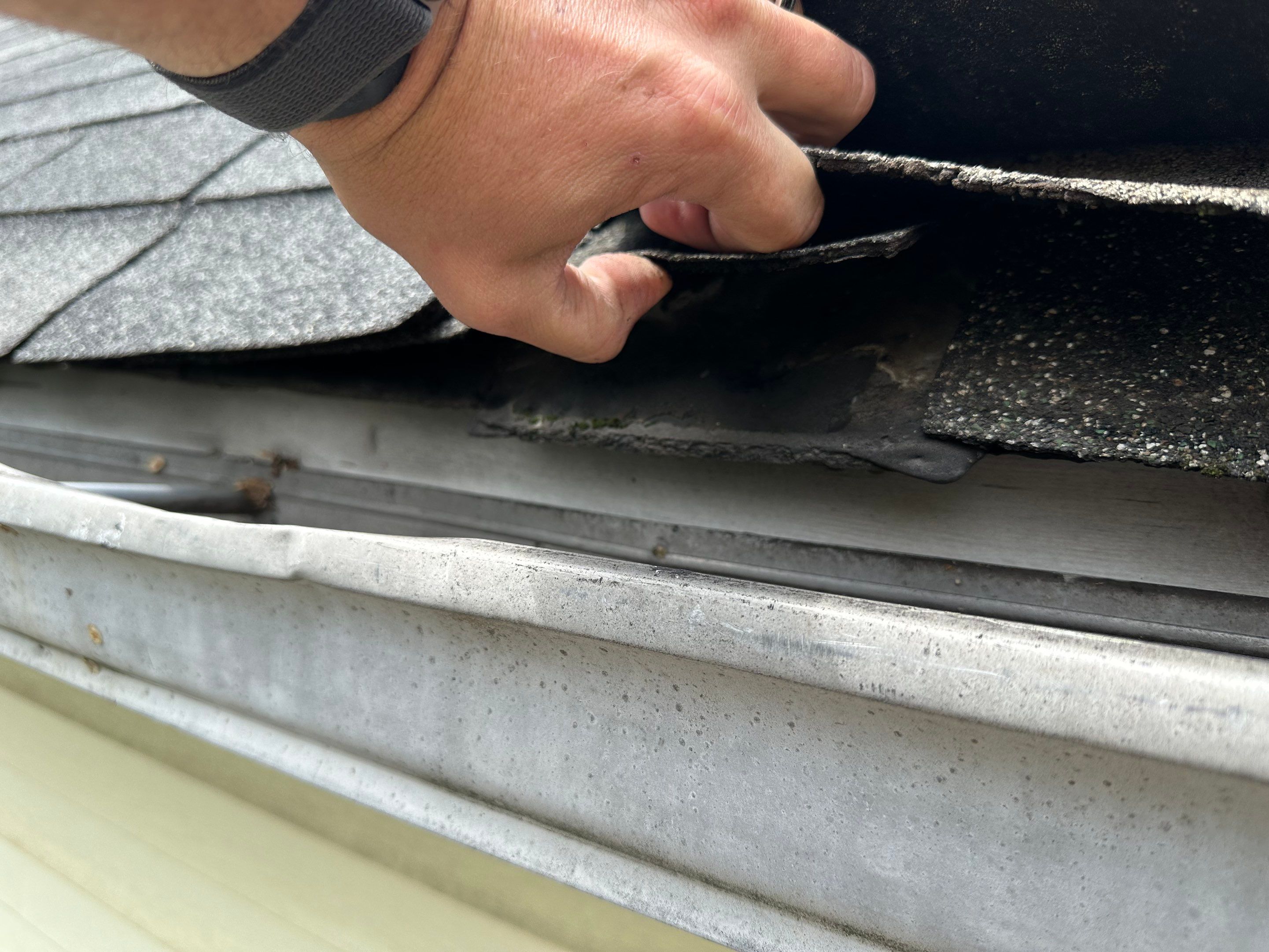 Residential Roof Replacement using Ownens Corning Duration Brownwood by Absolute Roofing and Construction