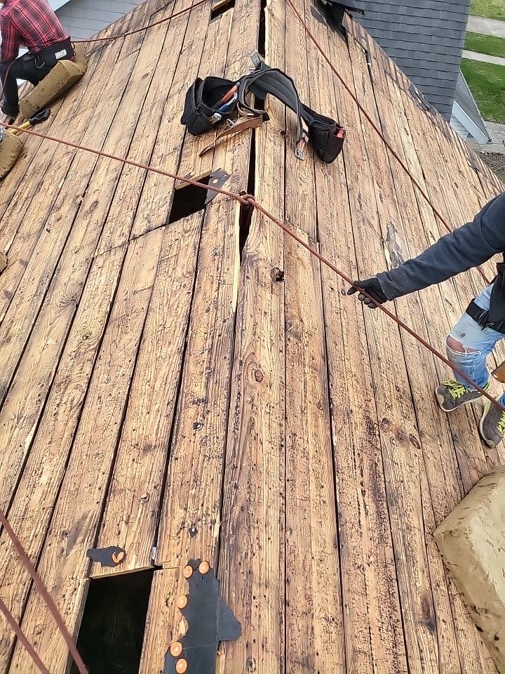 ATLAS PINNACLE COLOR: COASTAL GRANITE DRIP EDGE: WHITE by Eagle Eye Roofing