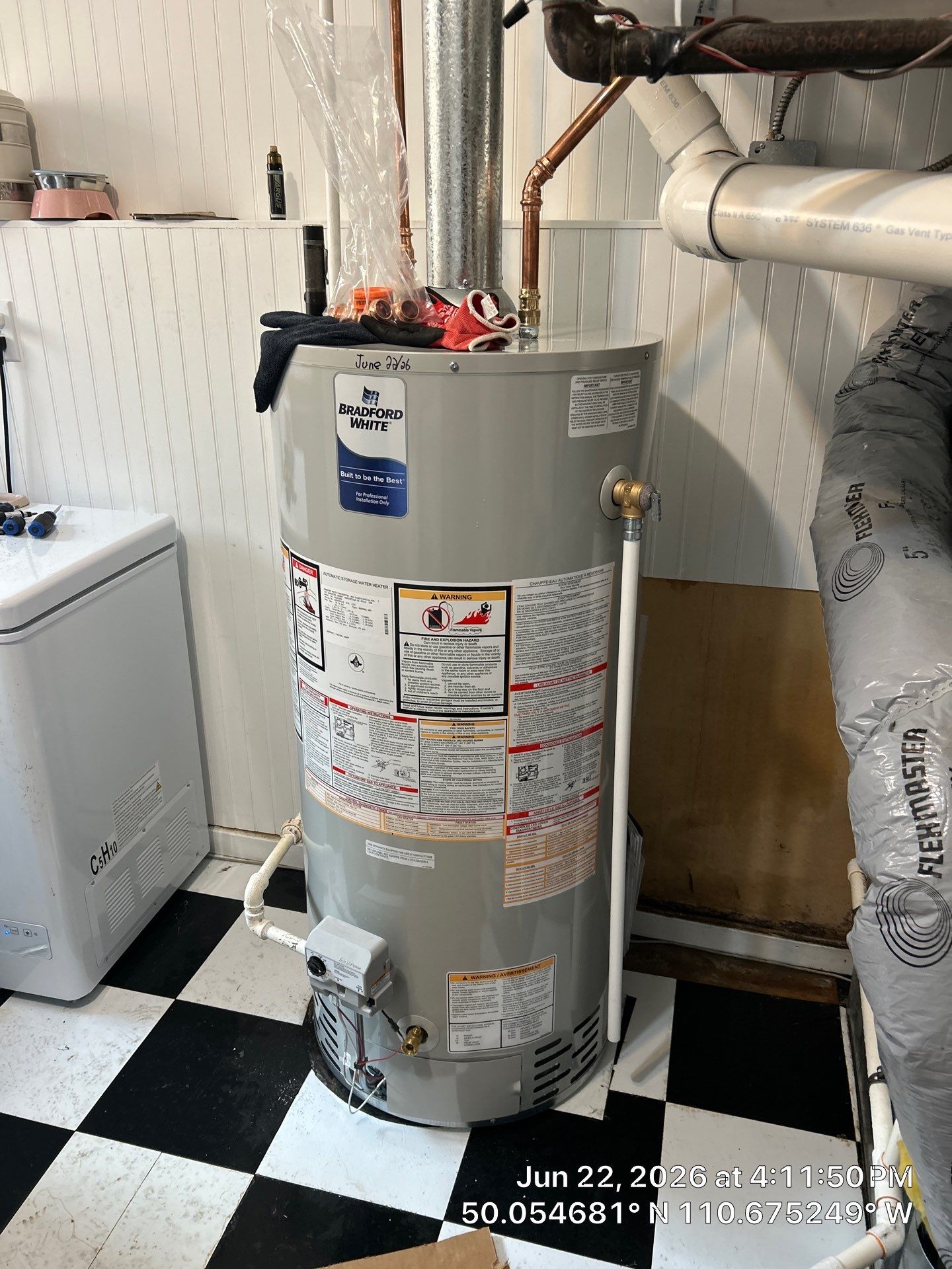 40-Gallon Bradford White Natural Gas Water Heater Installation in Medicine Hat by Septic Medic Inc.