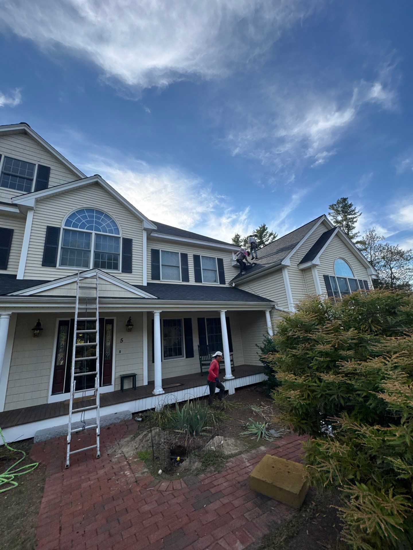 Complete Roof Replacement with Owens Corning TruDefinition Shingles by Mighty Dog Roofing of Greater Middlesex County