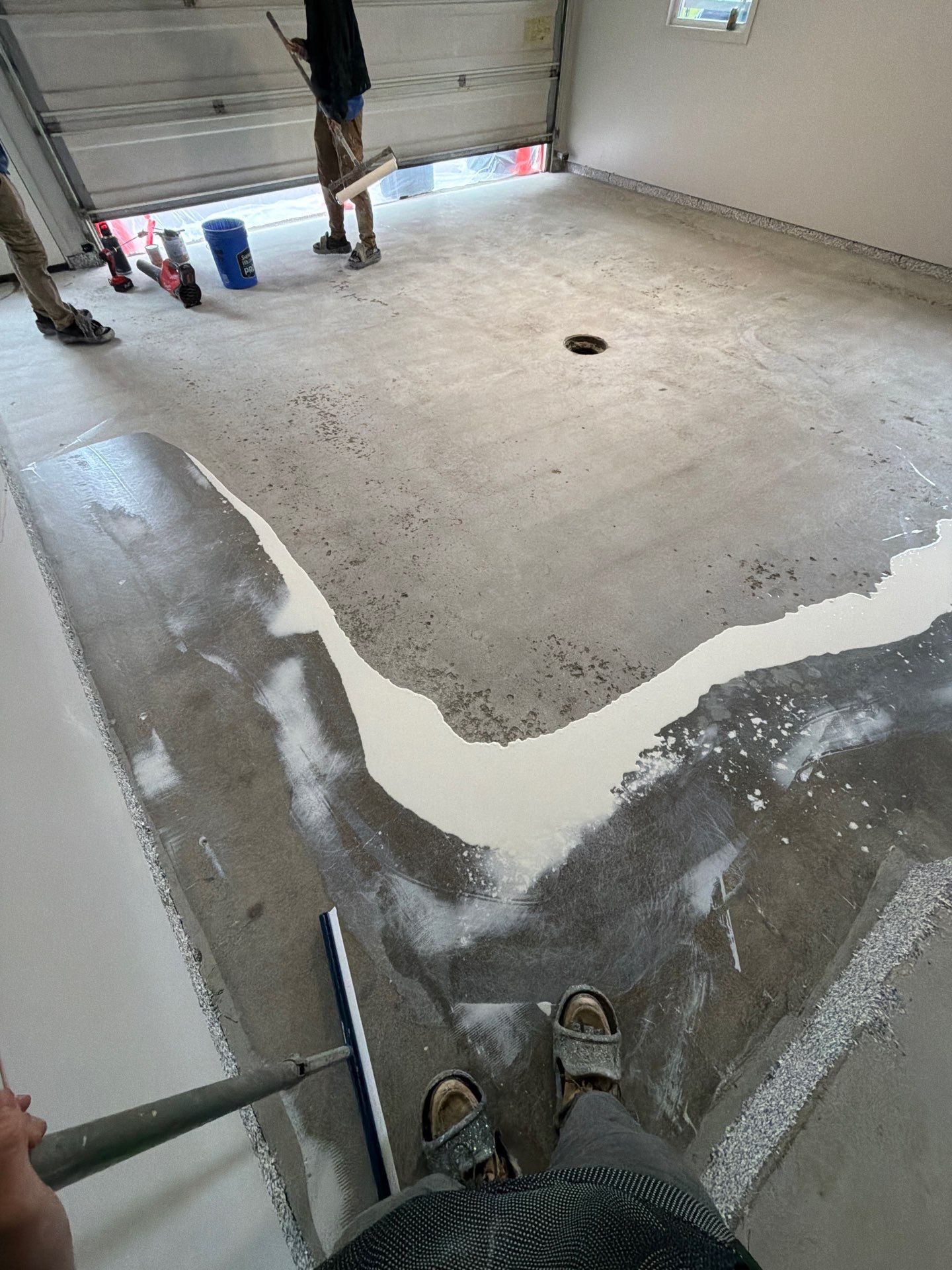 Muskegon Garage Interior Painting and Epoxy Flake Floor Installation by Gordon Painting