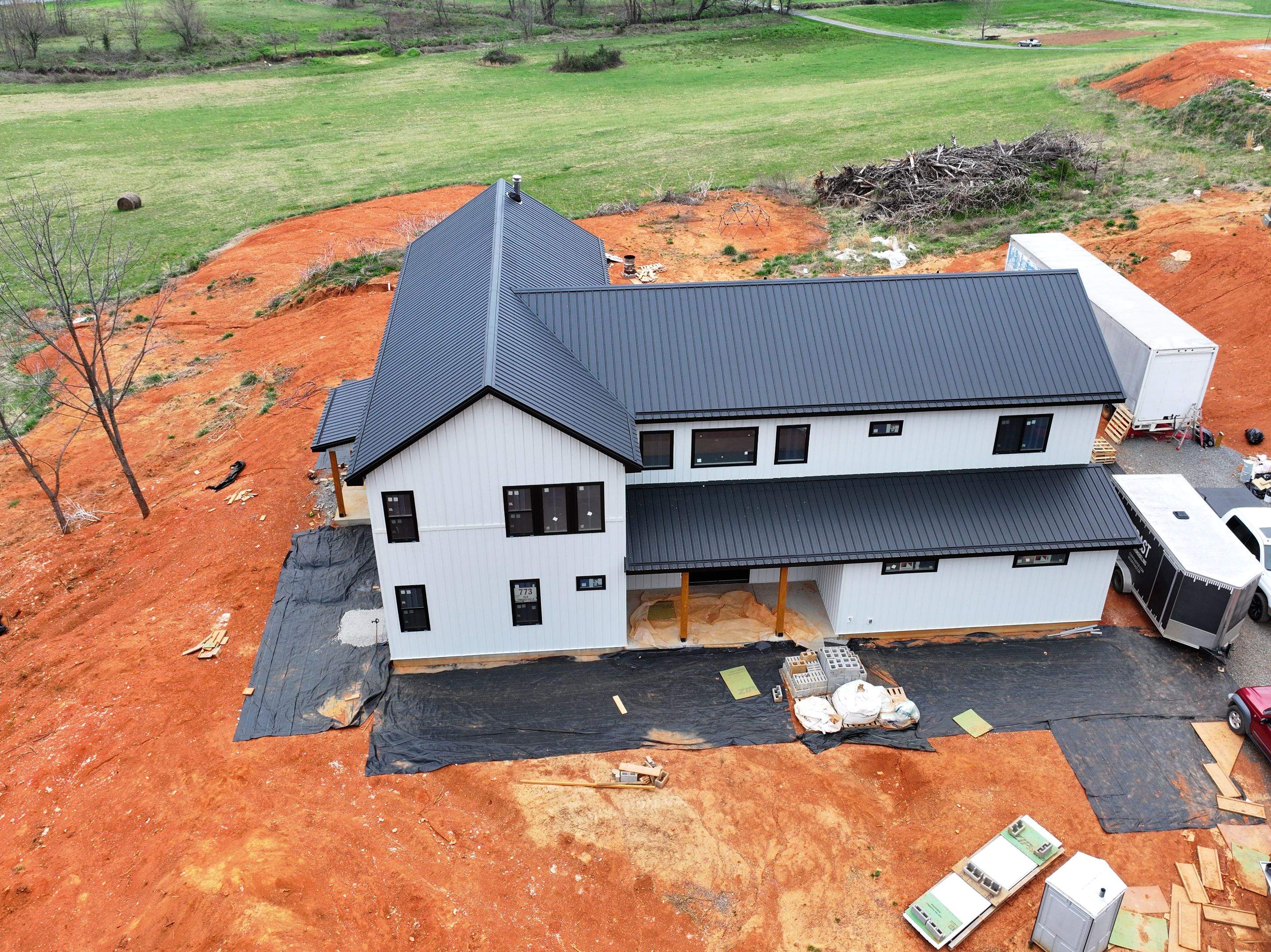 Titus Jr Residence by Omnia Roofing