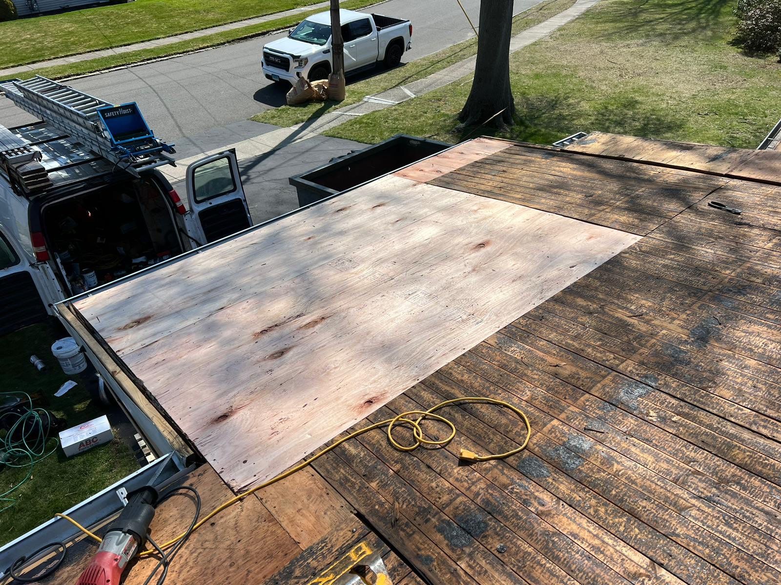 Residential Roofing Installation using Owens Corning TruDefinition Peppercorn  by A Plus Exterior